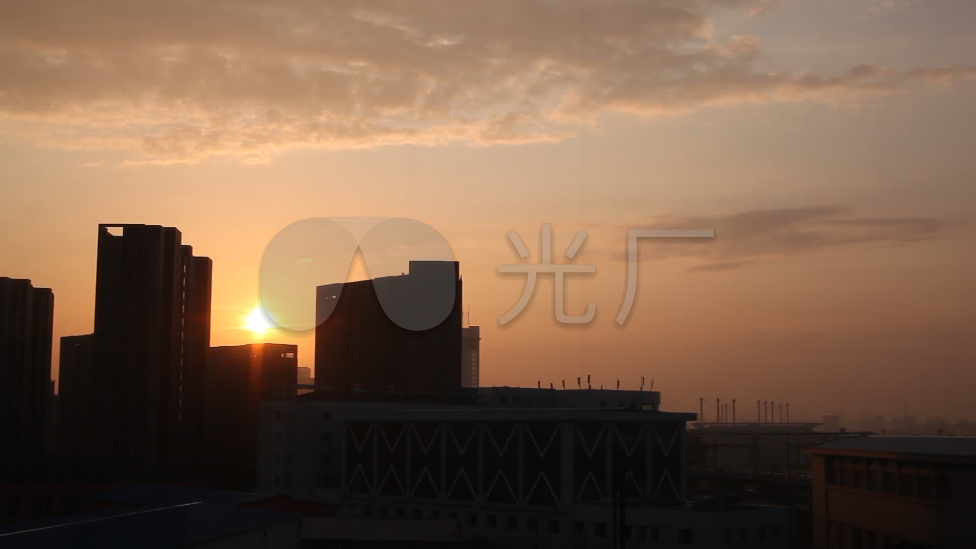 高清实拍早上太阳升起