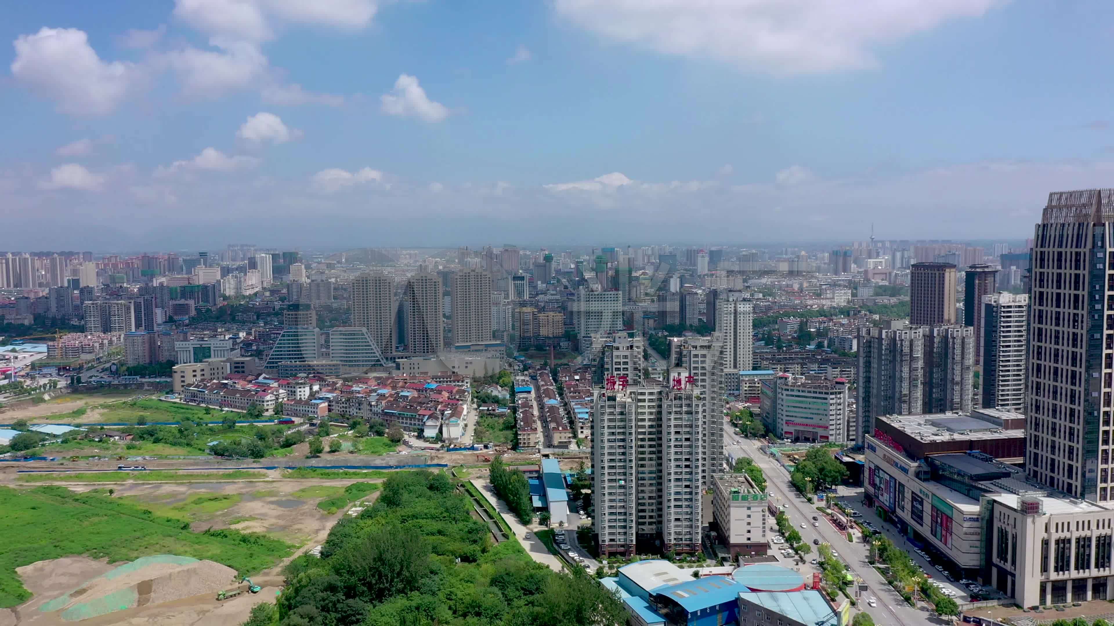 4k航拍陕西汉中城市蓝天全景江边全景