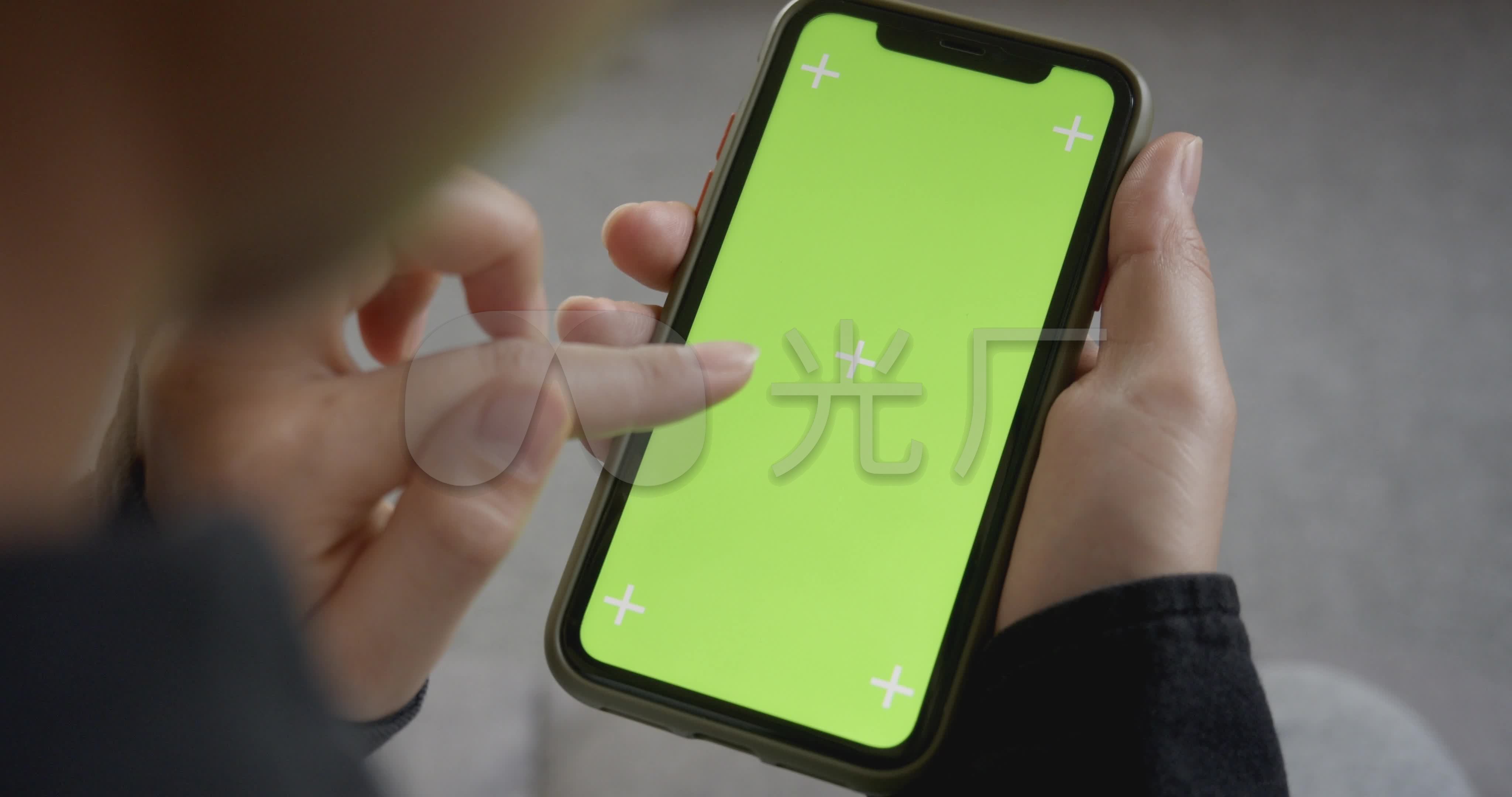 4k商务手机绿幕抠图换屏,手机操作手势_4096x2160_高清视频素材下载