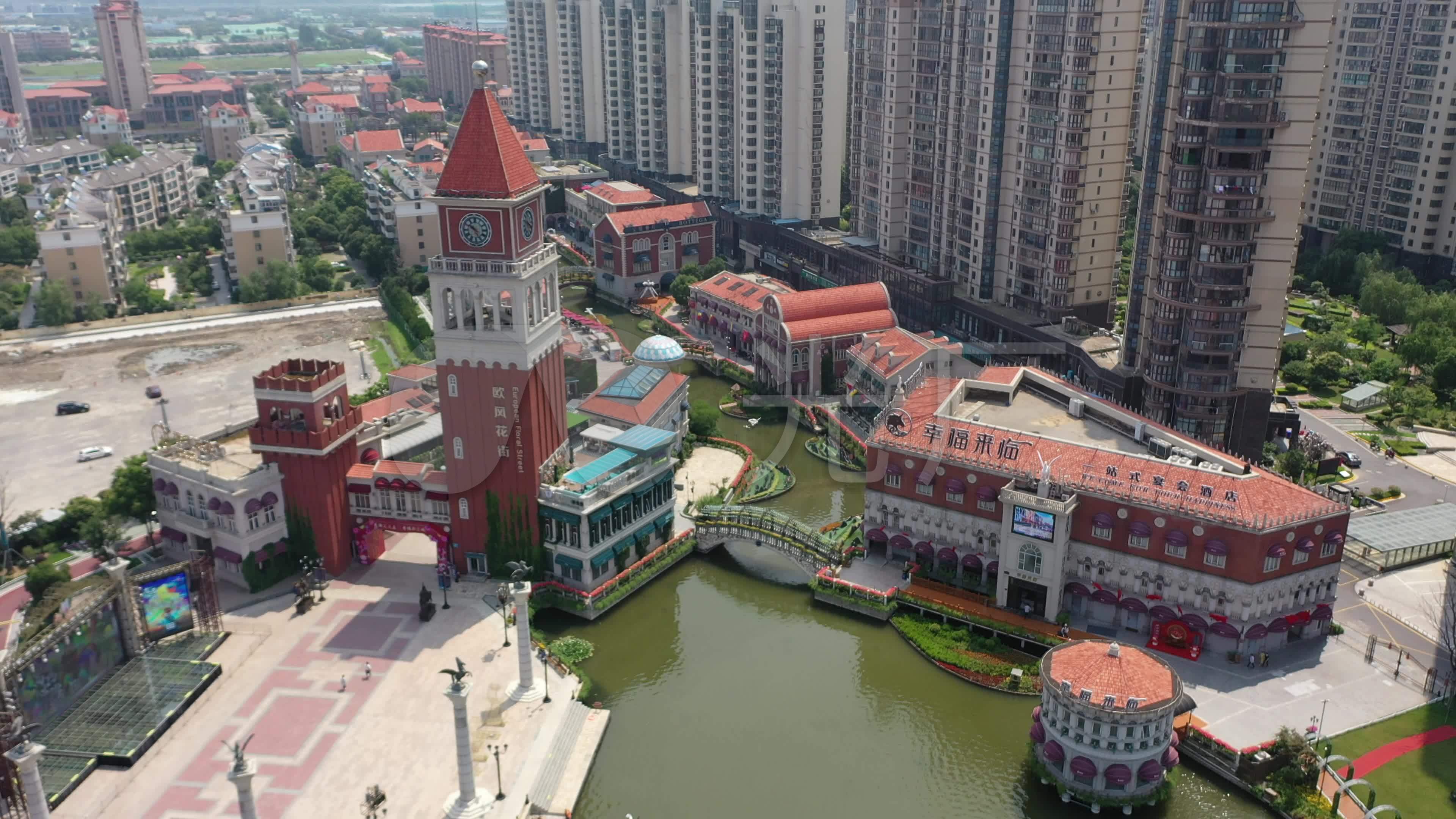 盐城欧风花街钟楼欧式建筑_3840x2160_高清视频素材下载(编号:4751631