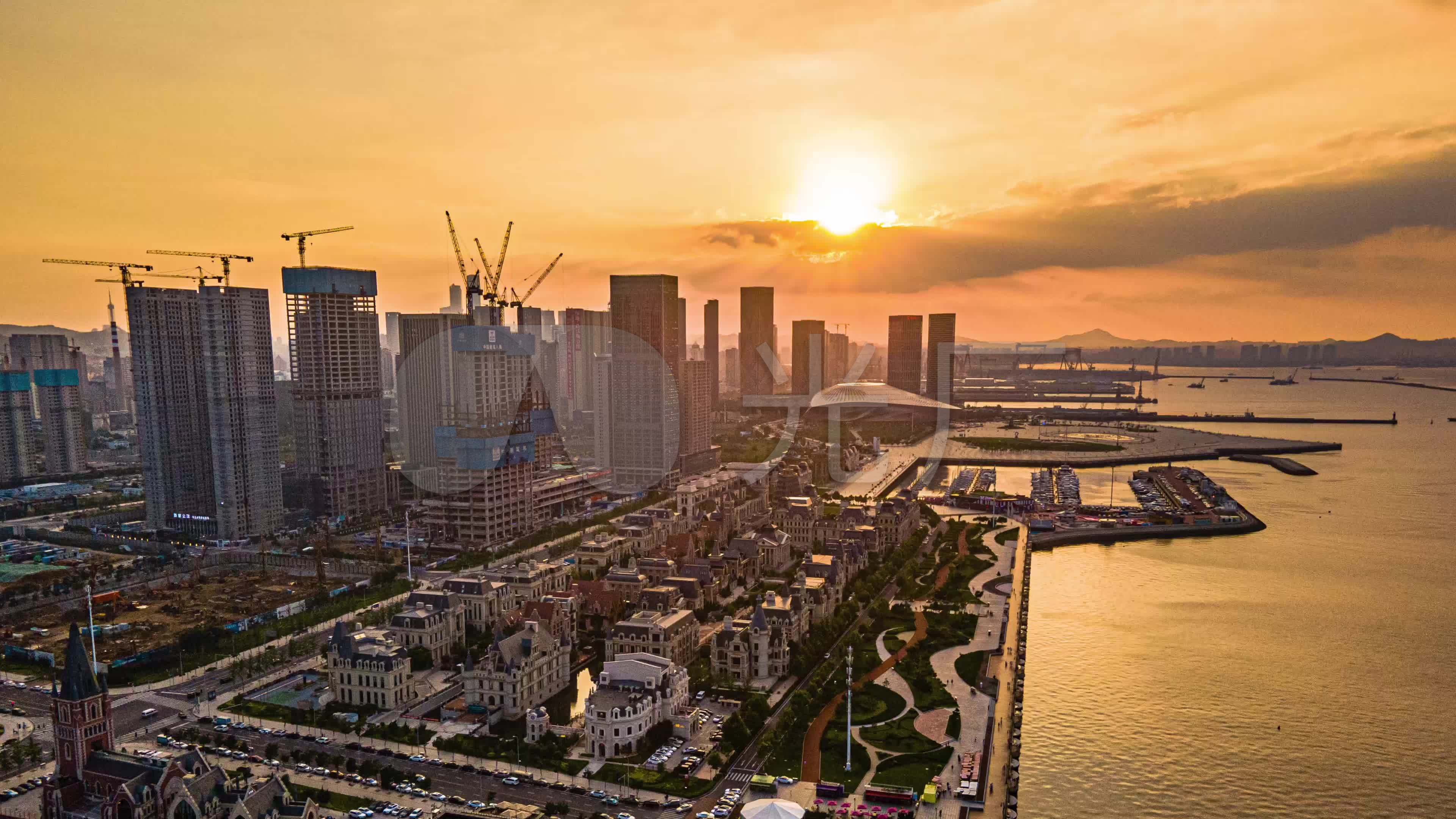 航拍大连东港