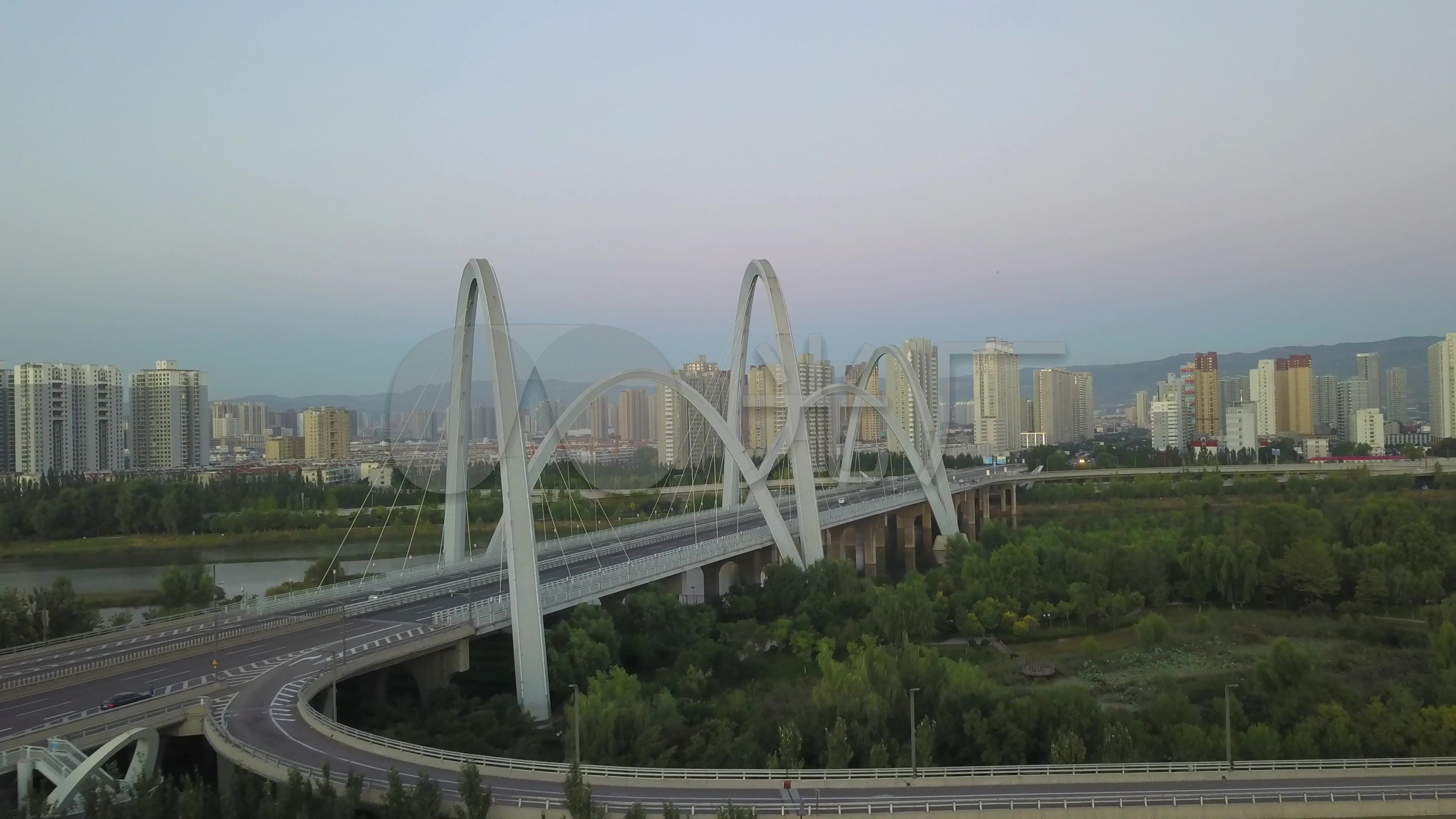 航拍太原北中环桥穿桥梁_2160p_3840x2160_高清视频素材下载(编号