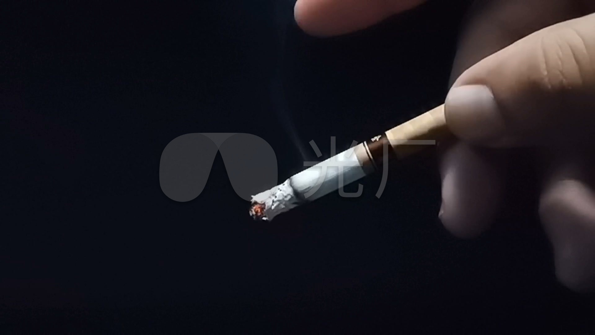 抽烟弹烟灰素材