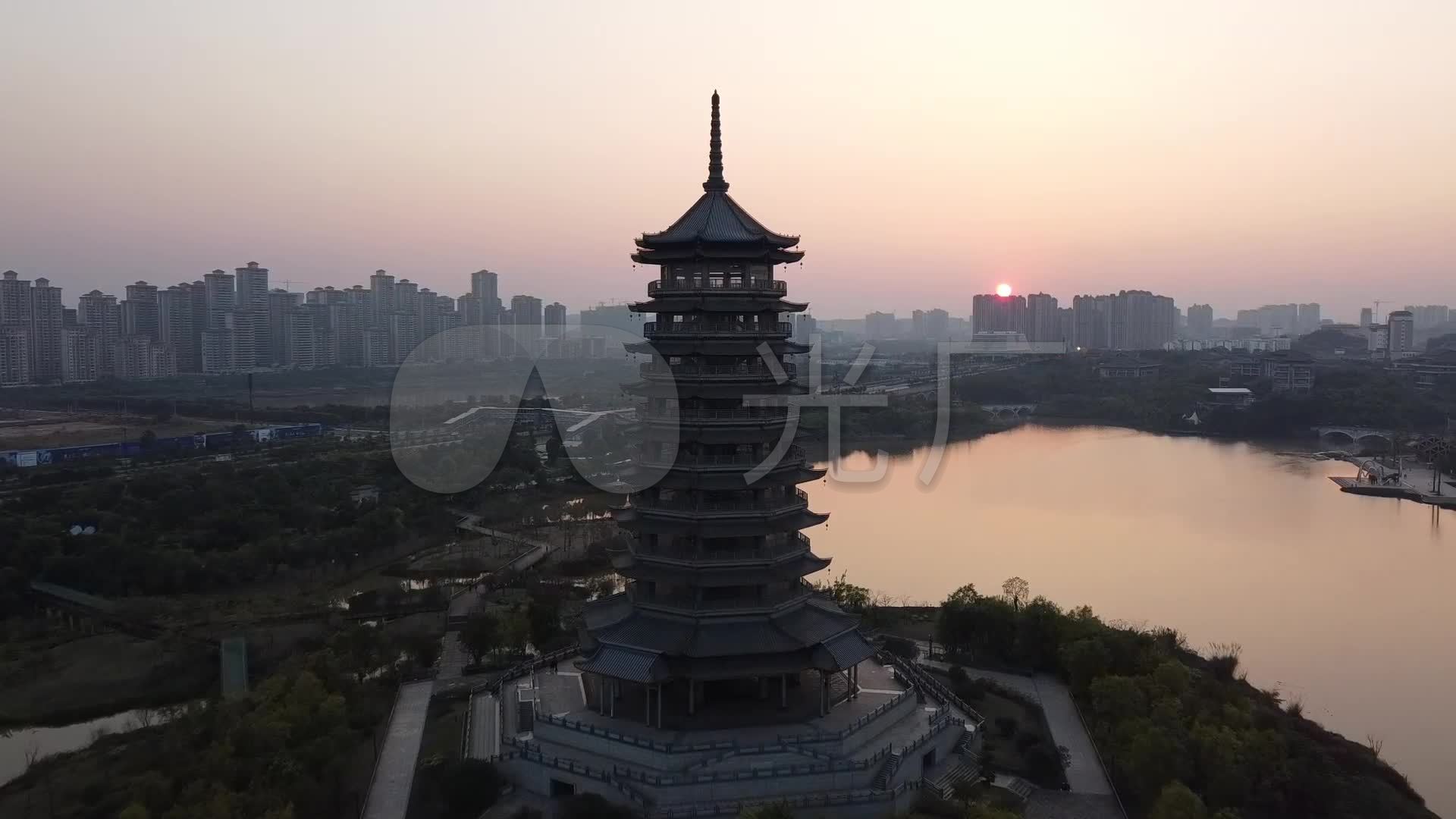 五象塔日落南宁五象新区良庆区五象湖航拍