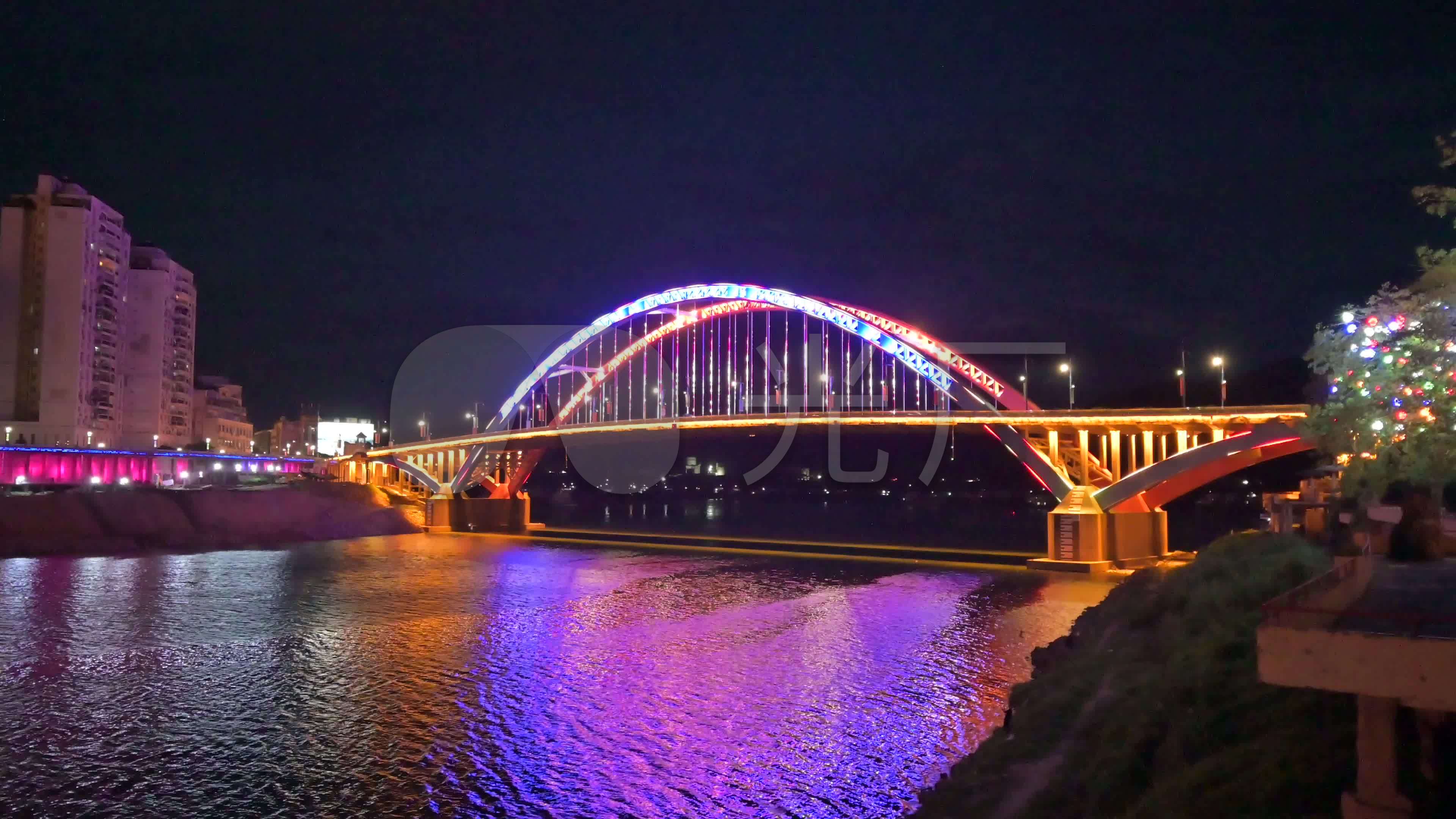 广西梧州夜景鸳江大桥桂江一桥_3840x2160_高清视频素材下载(编号