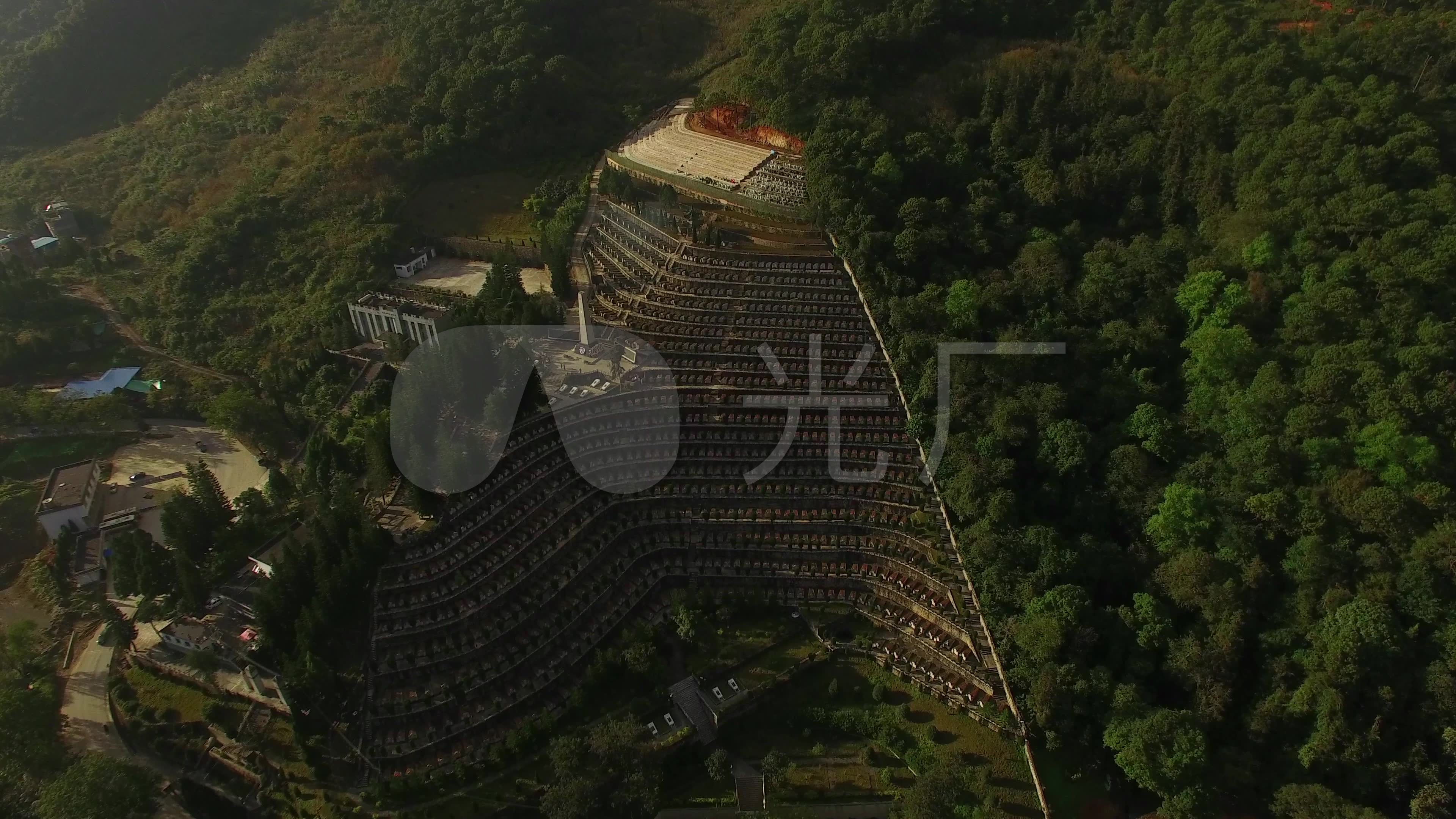 4k云南麻栗坡烈士陵园全景航拍麻栗坡_3840x2160_高清视频素材下载