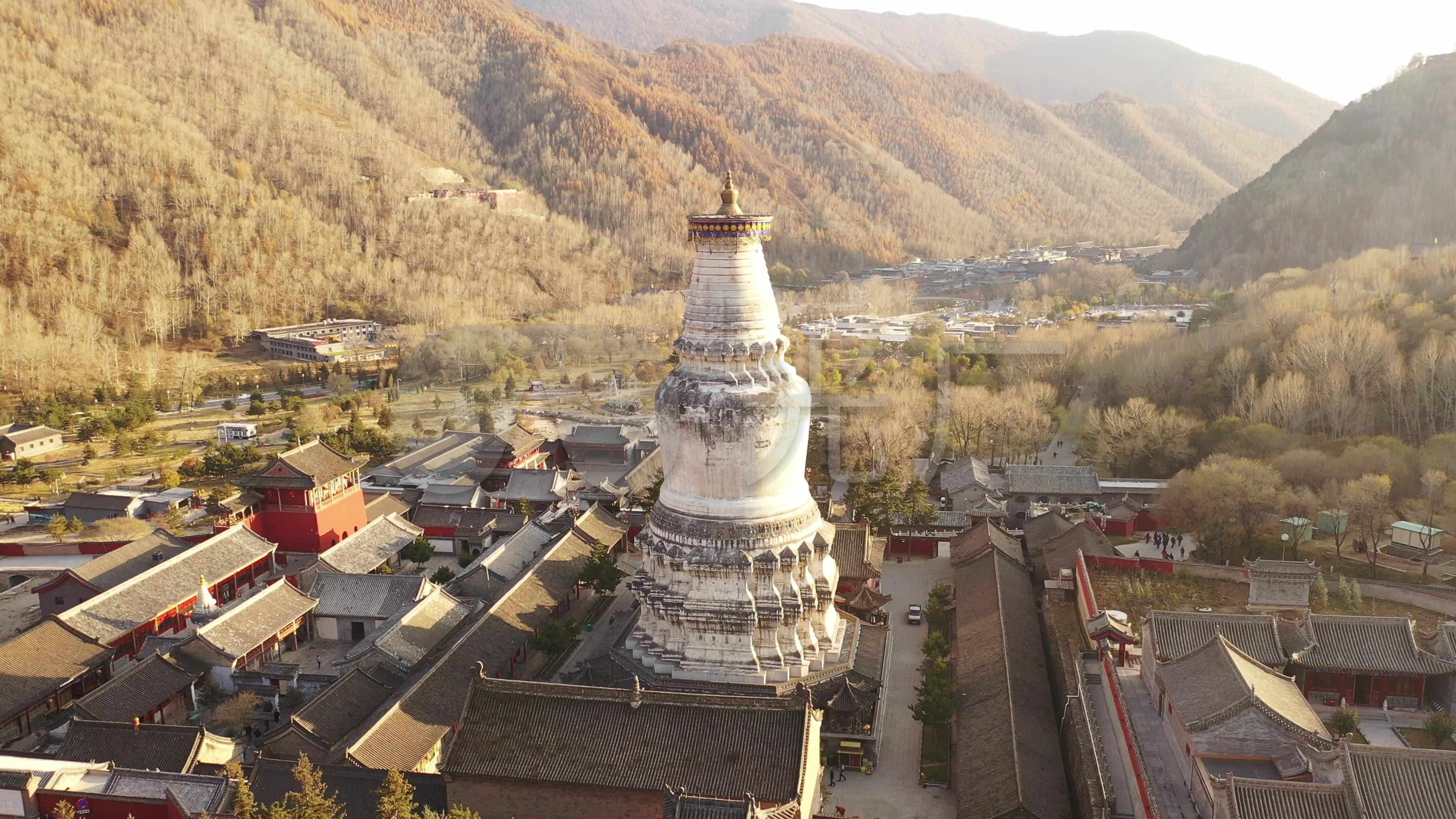 原创航拍五台山佛教圣地白塔寺4k视频_3840x2160_高清视频素材下载