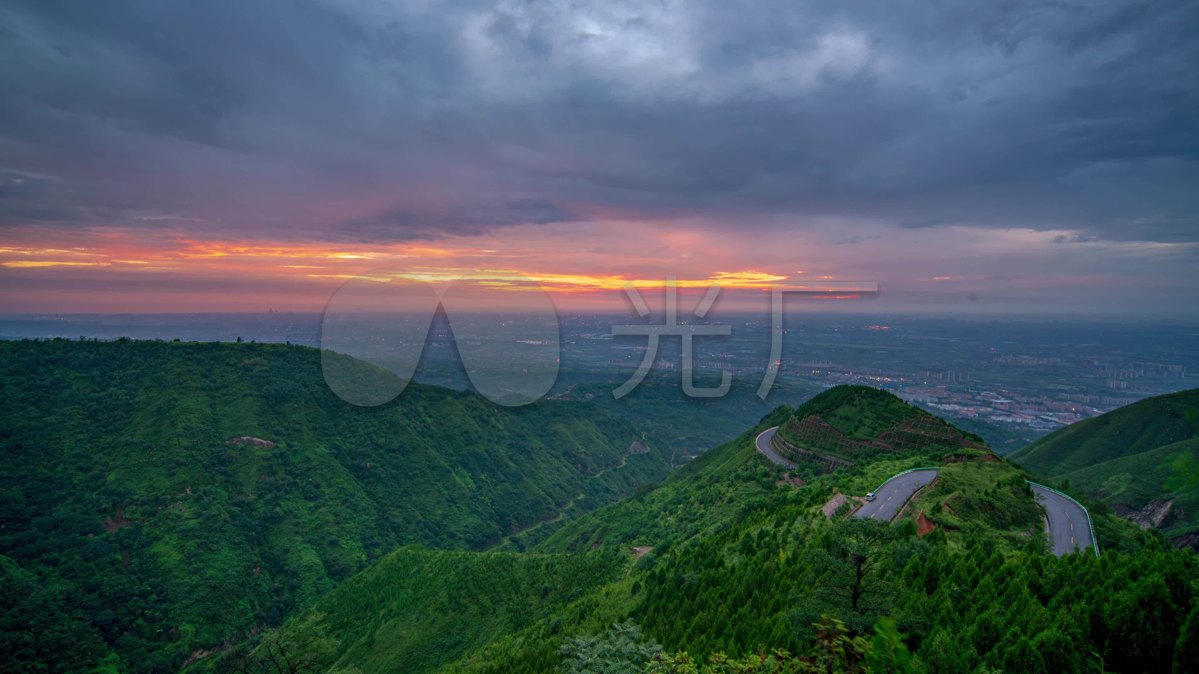 2020年7月西安临潼骊山环山路实拍_3840x2160_高清视频素材下载(编号