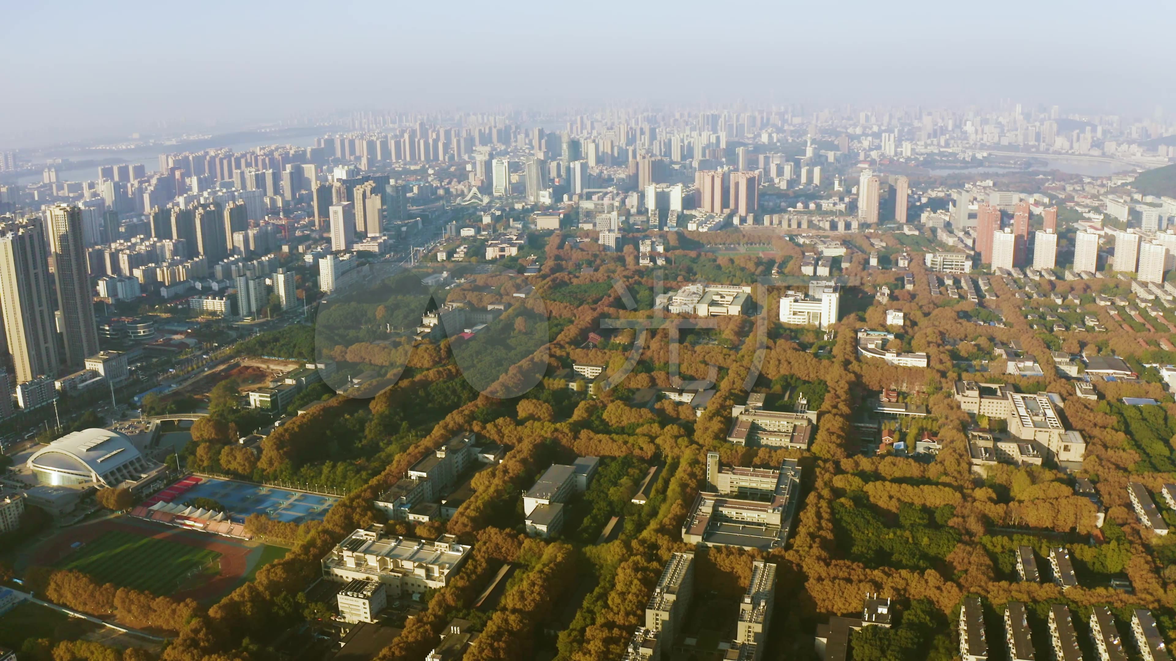 4k航拍华中科技大学校园大全景喻家山_3840x2160_高清视频素材下载