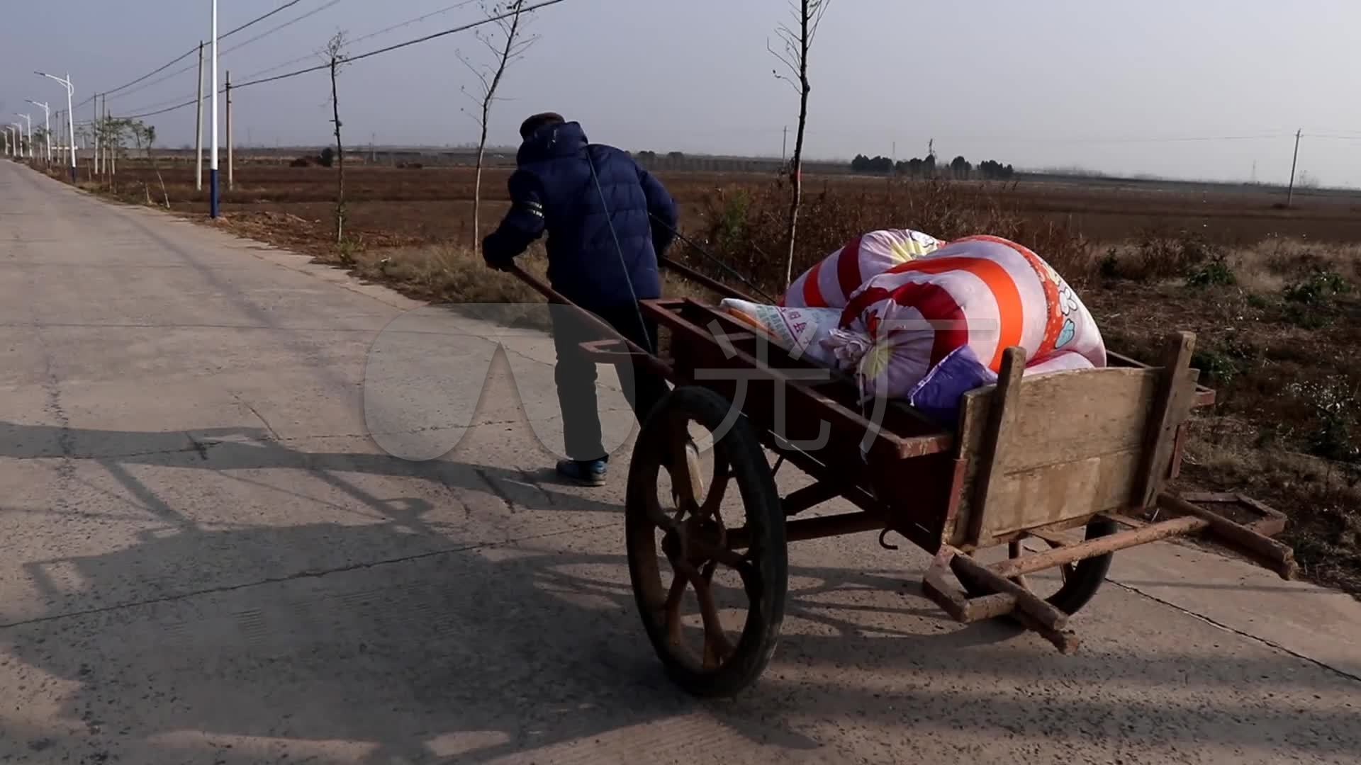 人拉架子车2