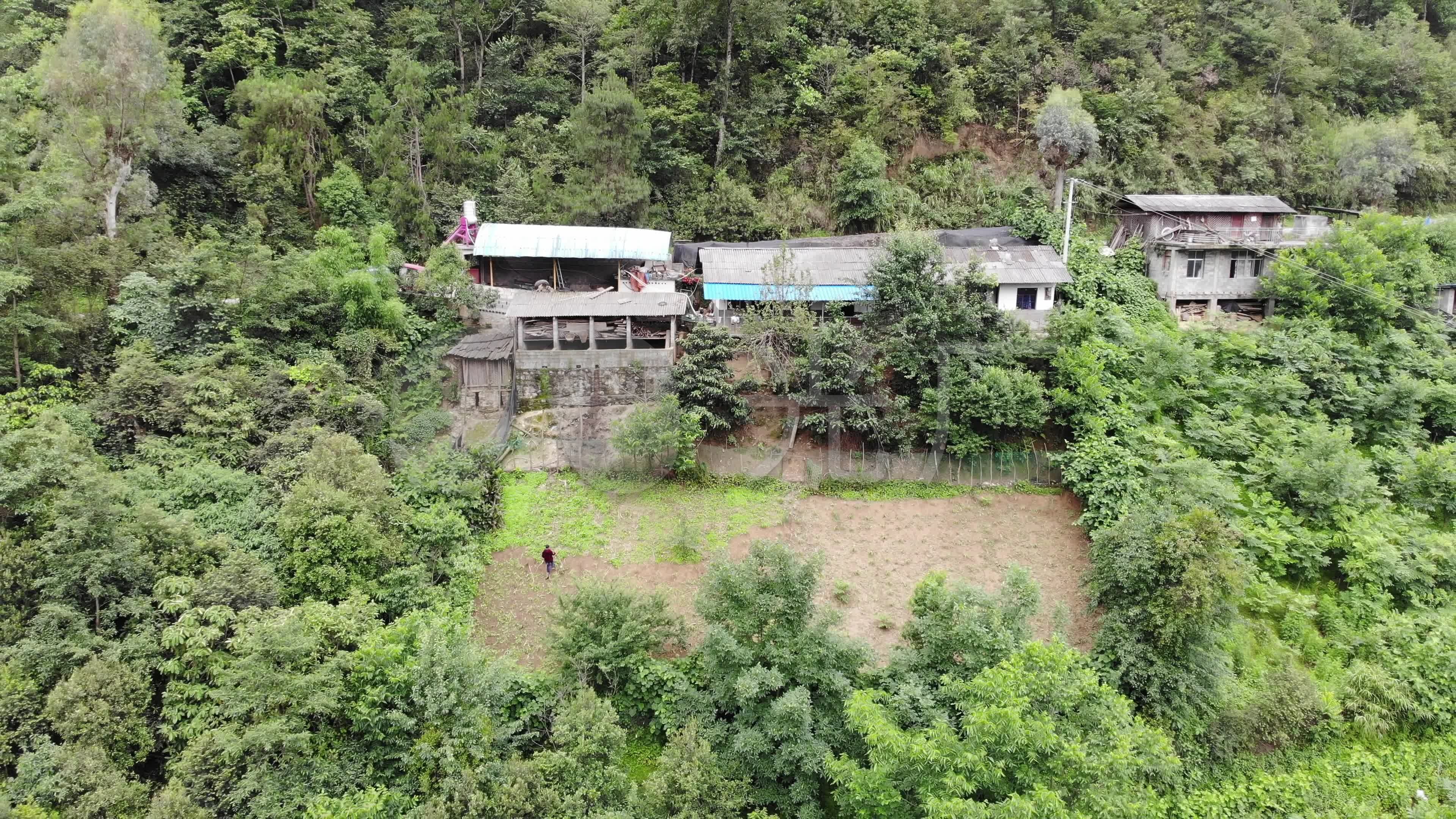 贫困山区少数民族民居老房子大山_3840x2160_高清视频