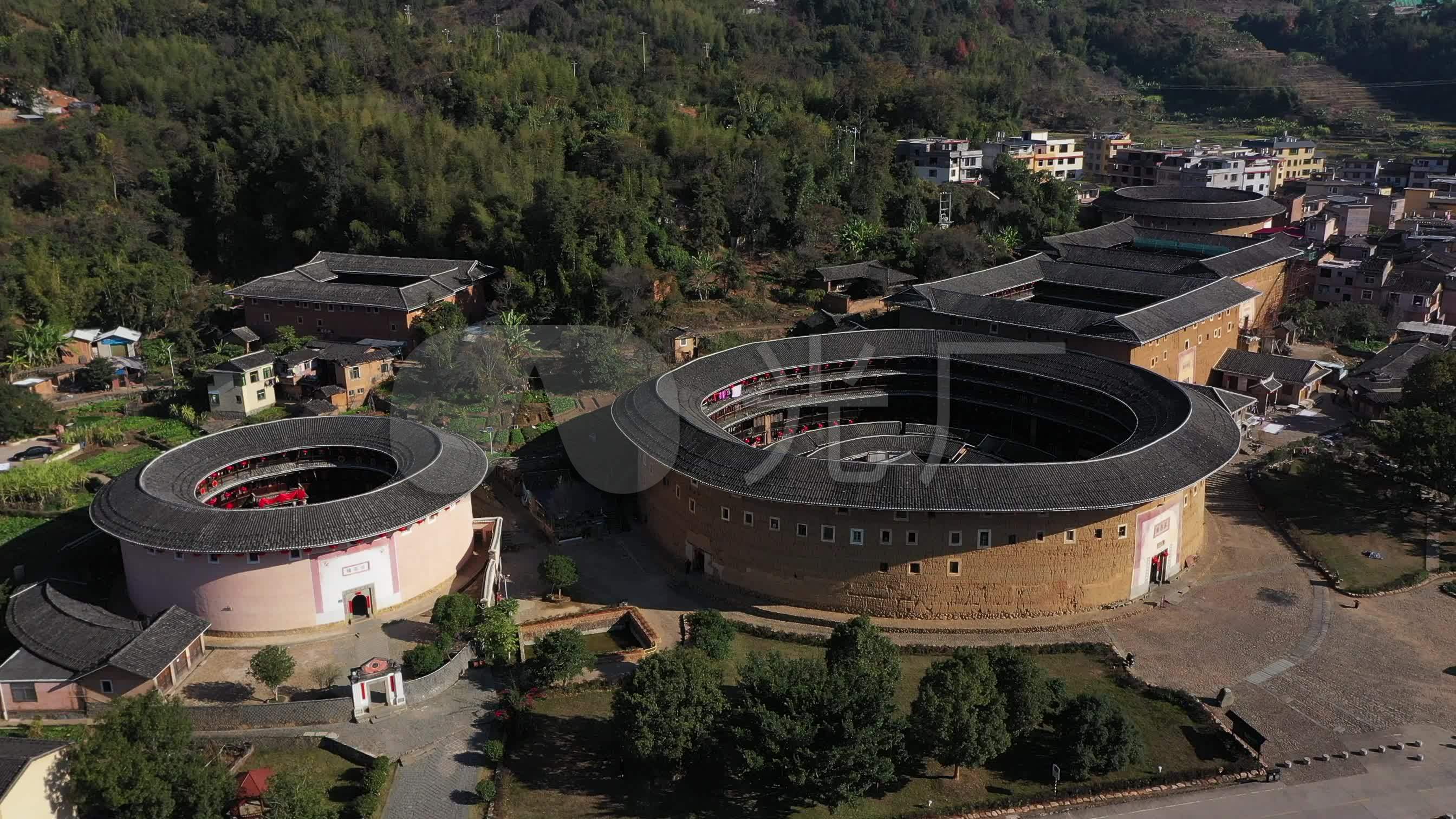 航拍福建龙岩永定土楼王围屋