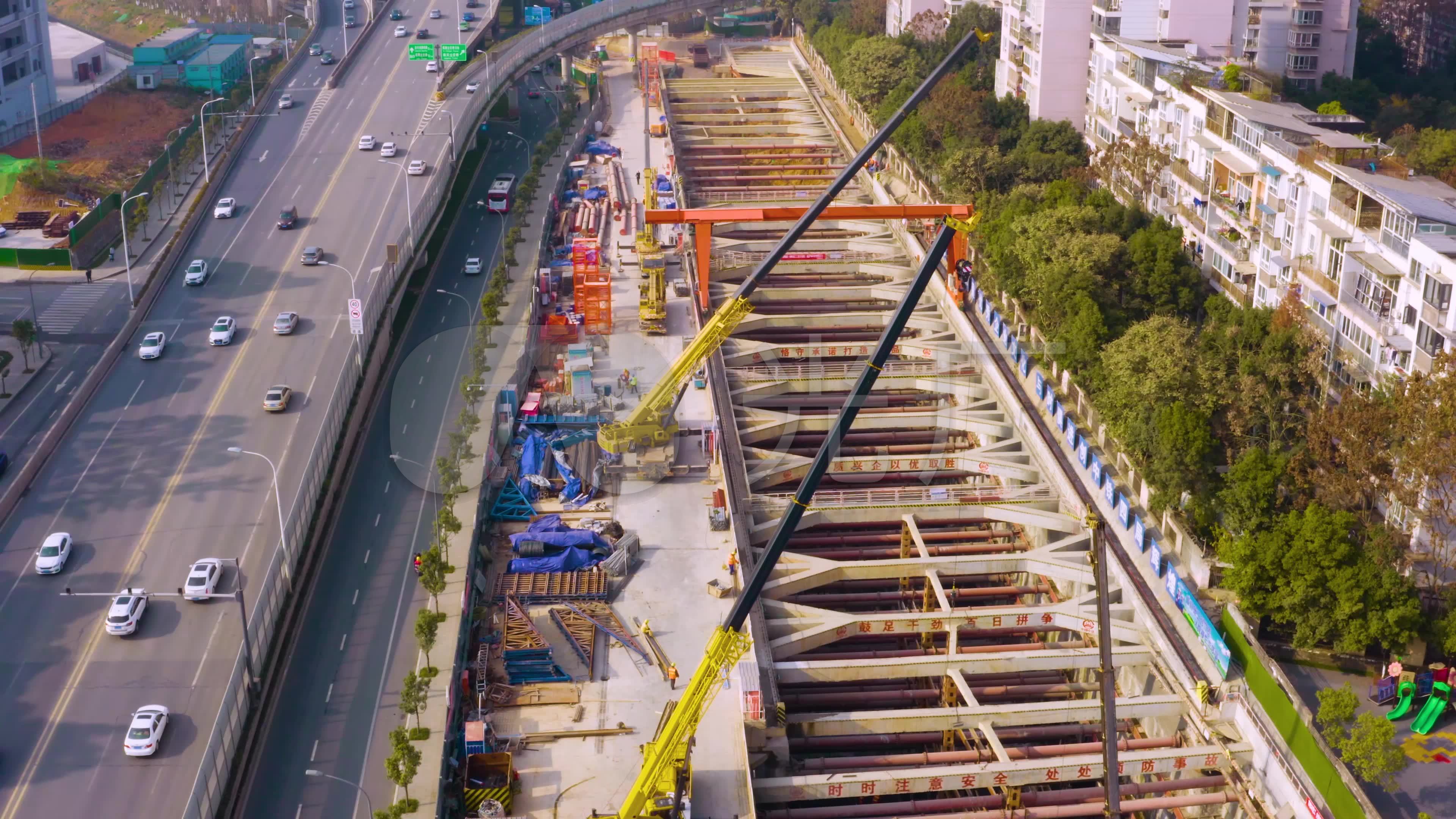 原创4k航拍地铁施工地铁道路修建