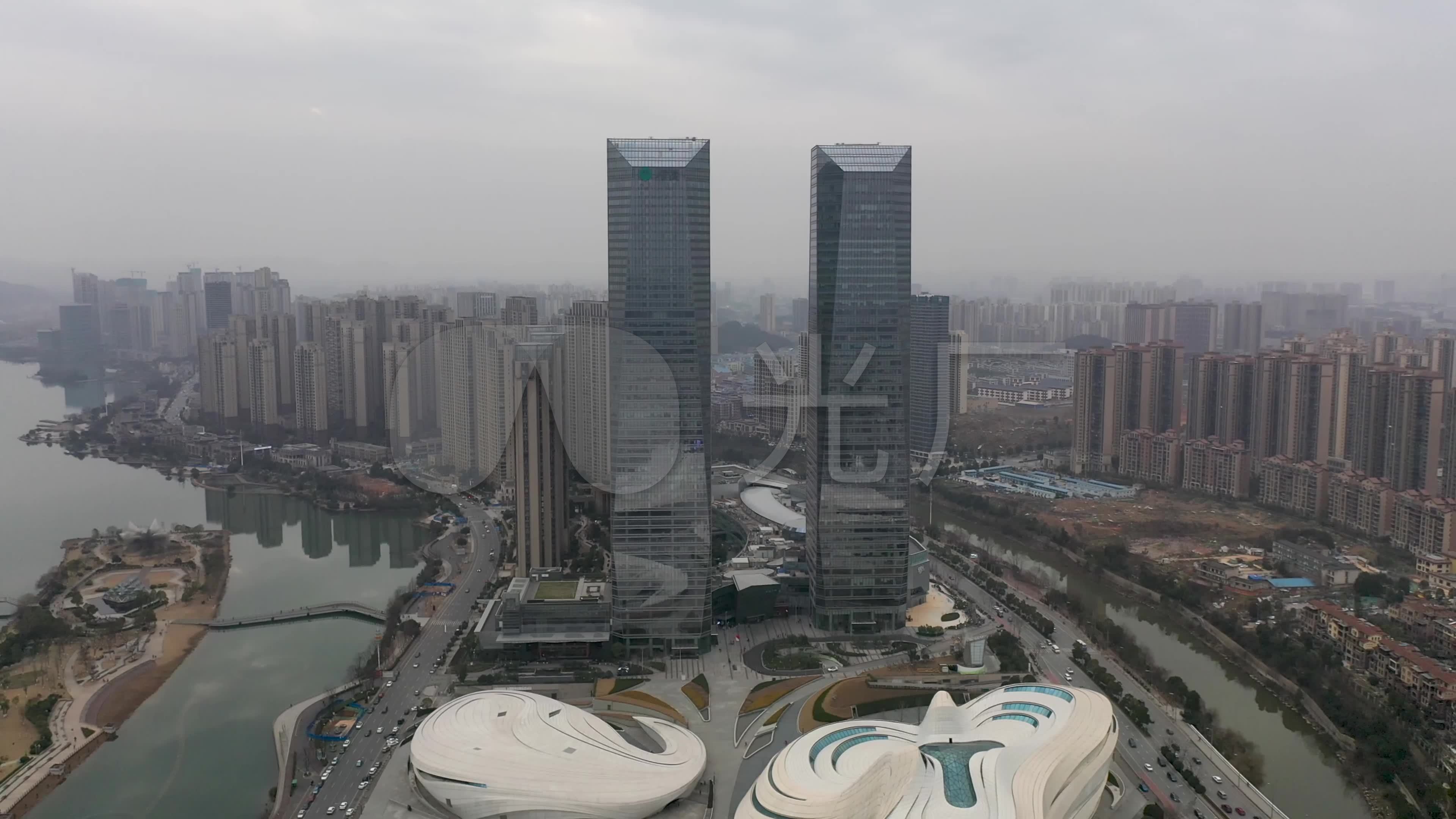 金茂双子塔下的梅溪湖国际文花艺术中心