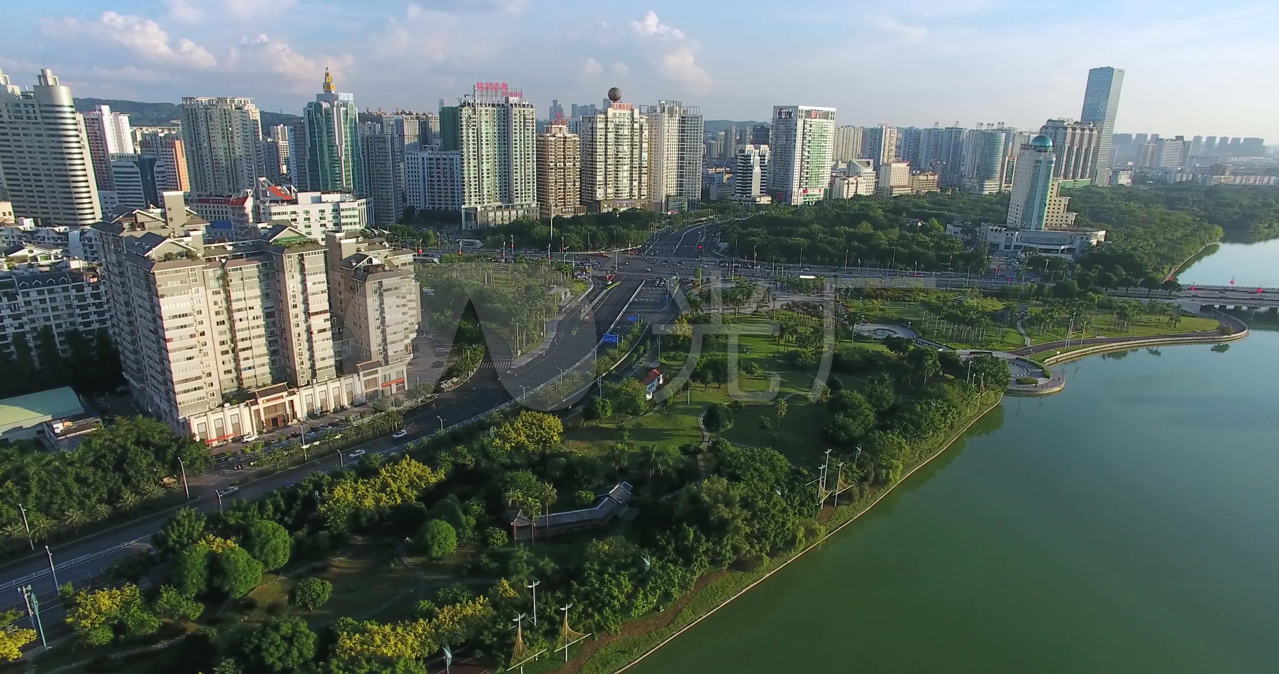 航拍南宁南湖公园,南宁滨湖广场4k素材_4096x2160_高清视频素材下载