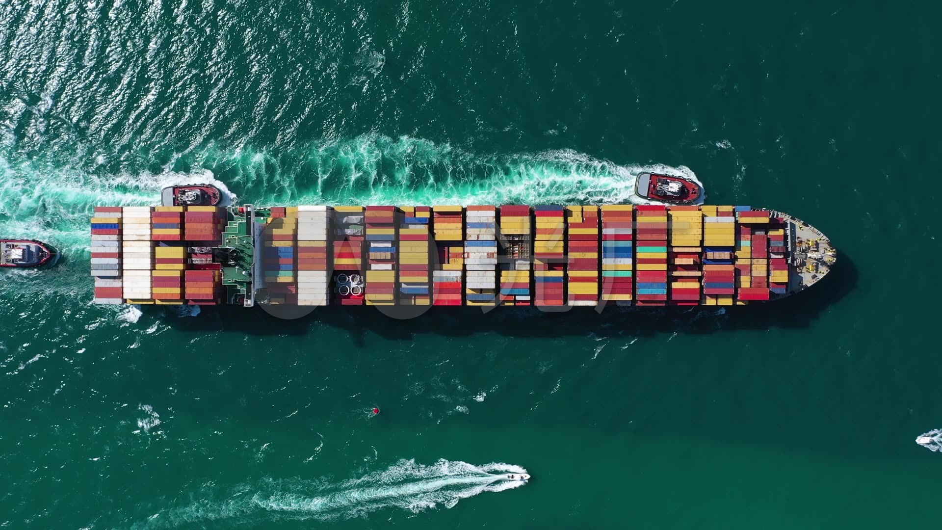 海上大型集装箱货轮货船航行视频_1920x1080_高清视频素材下载(编号