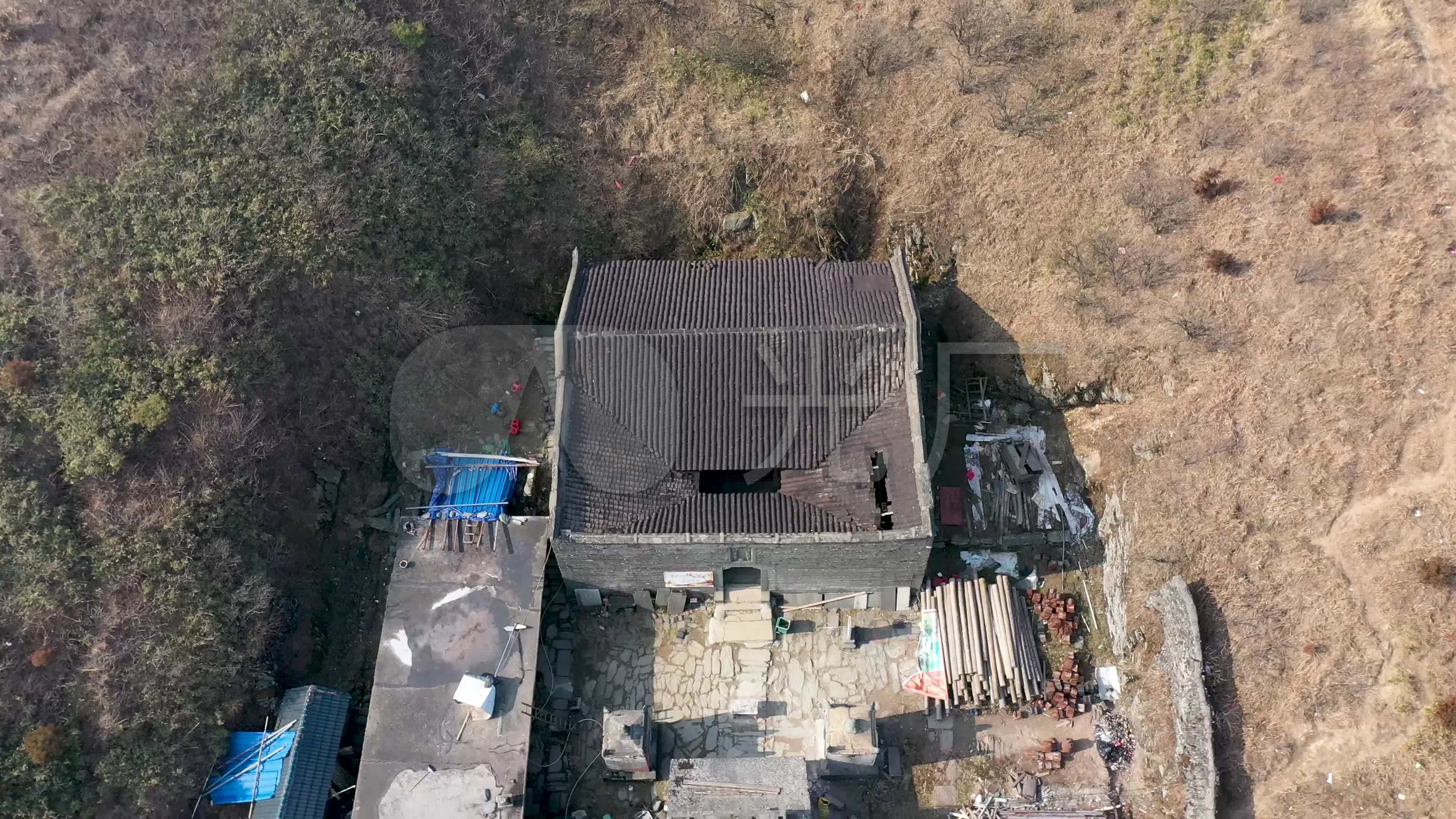 娄底涟源龙山岳坪峰上药王殿