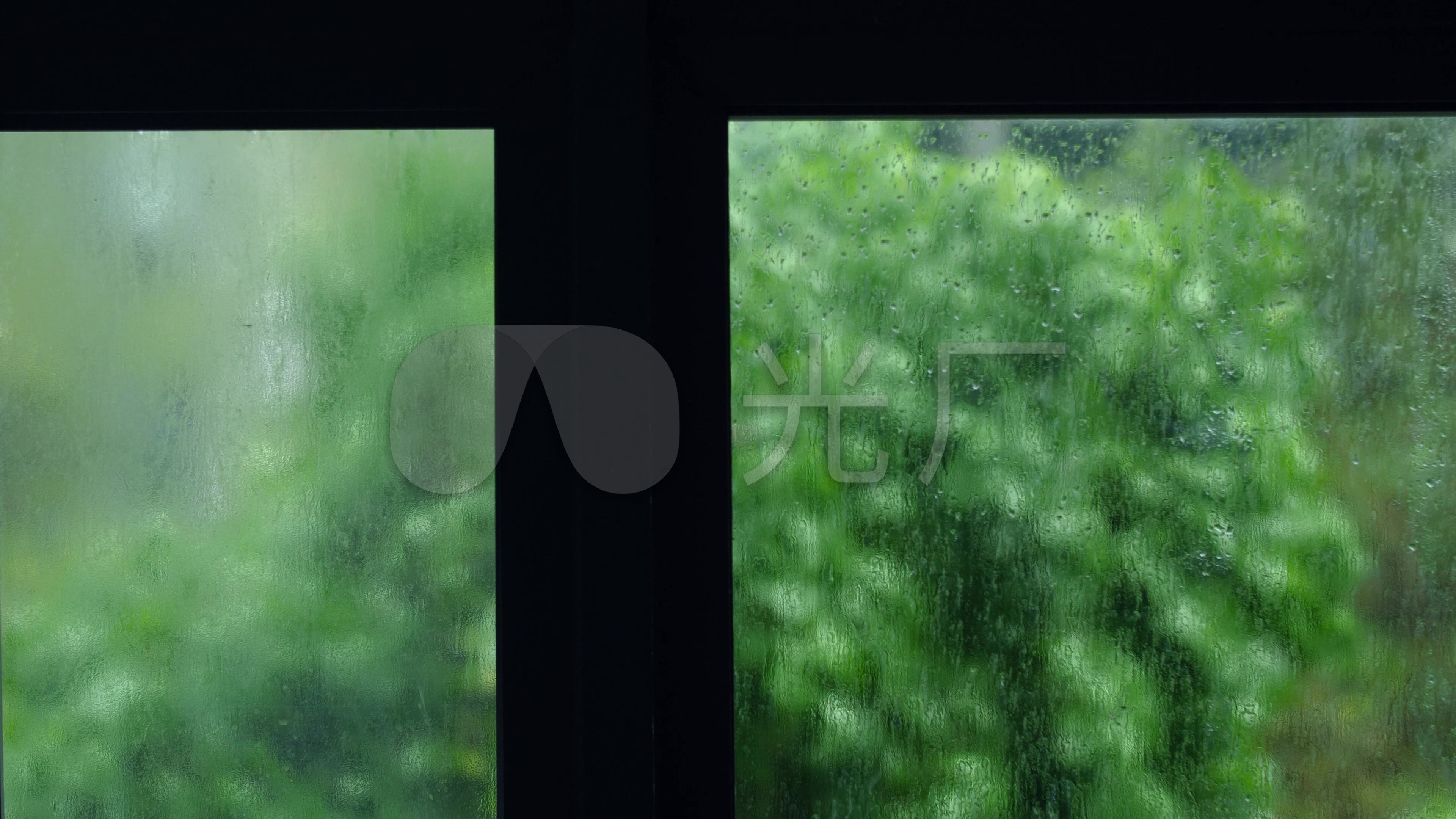 下雨天窗户背影唯美4k视频素材_3840x2160_高清视频