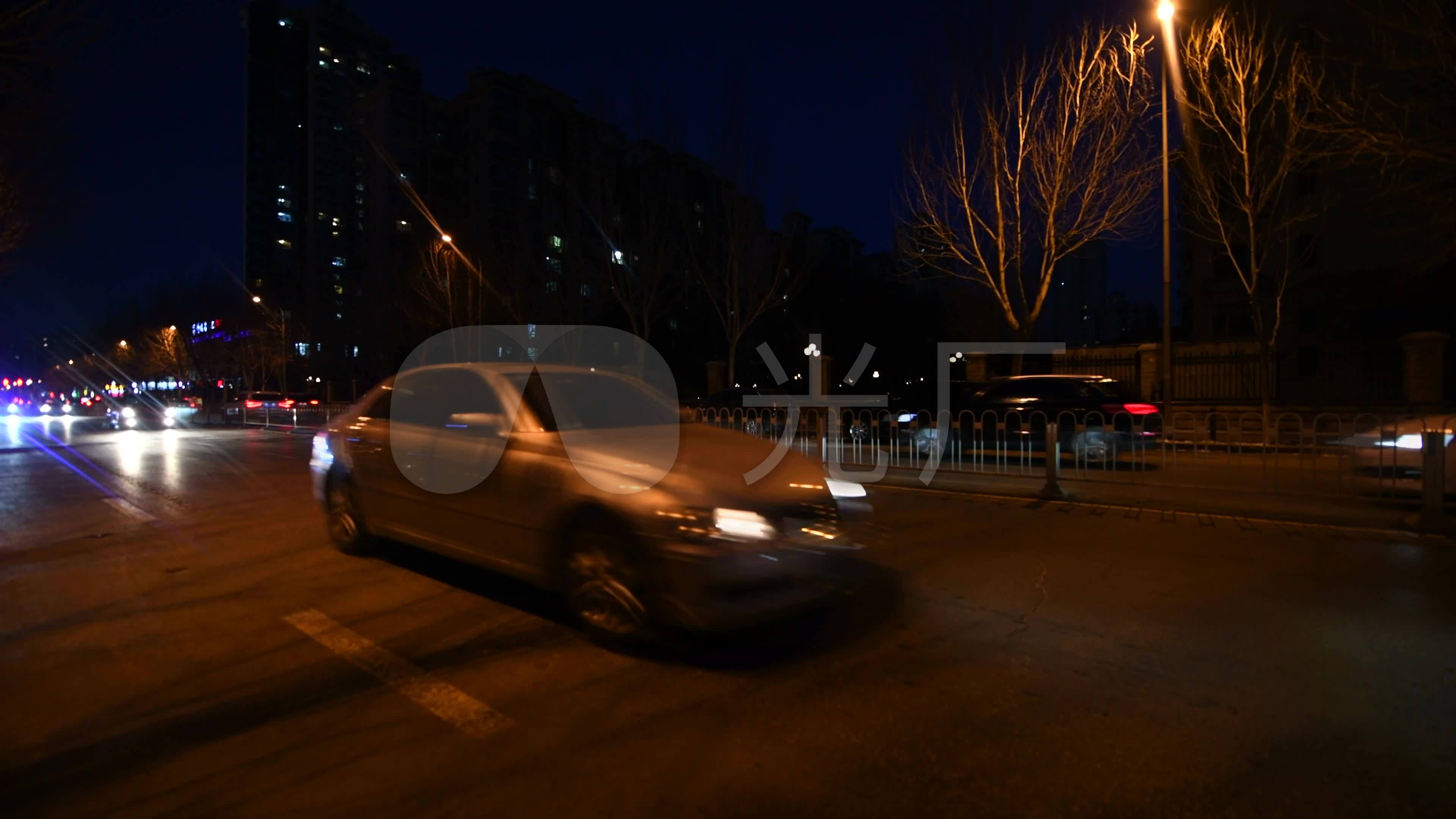 路灯,夜晚路灯,昏黄路灯,城市夜景,实拍