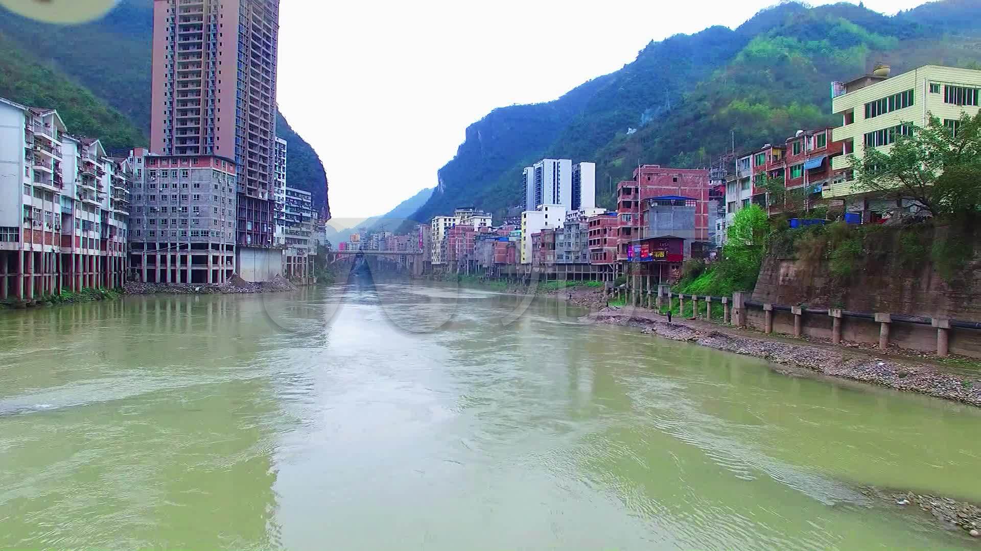 航拍昭通市盐津县城街景河道