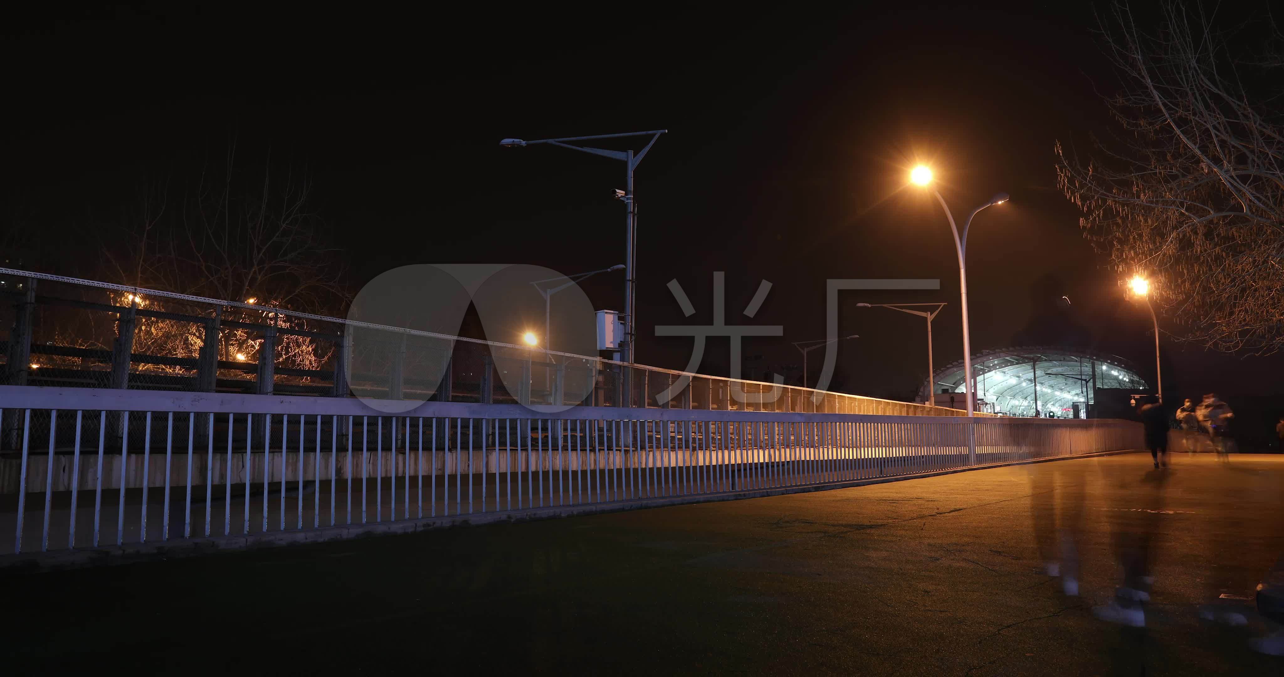 城市北京夜晚路灯忙碌人群延时4k_4096x2160_高清视频