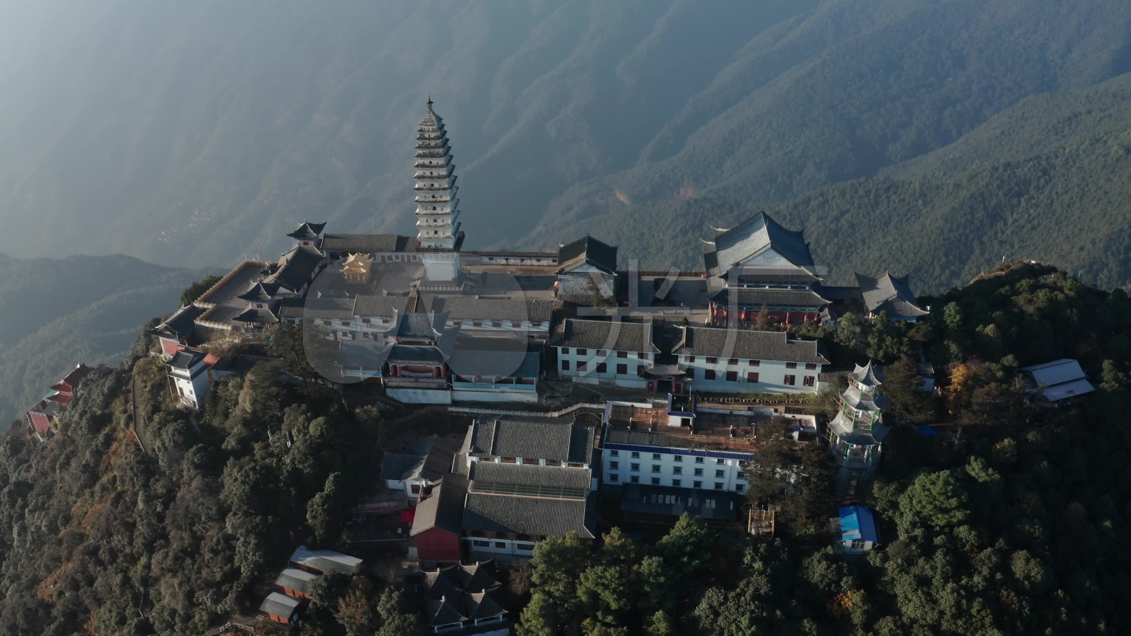 云南大理鸡足山航拍