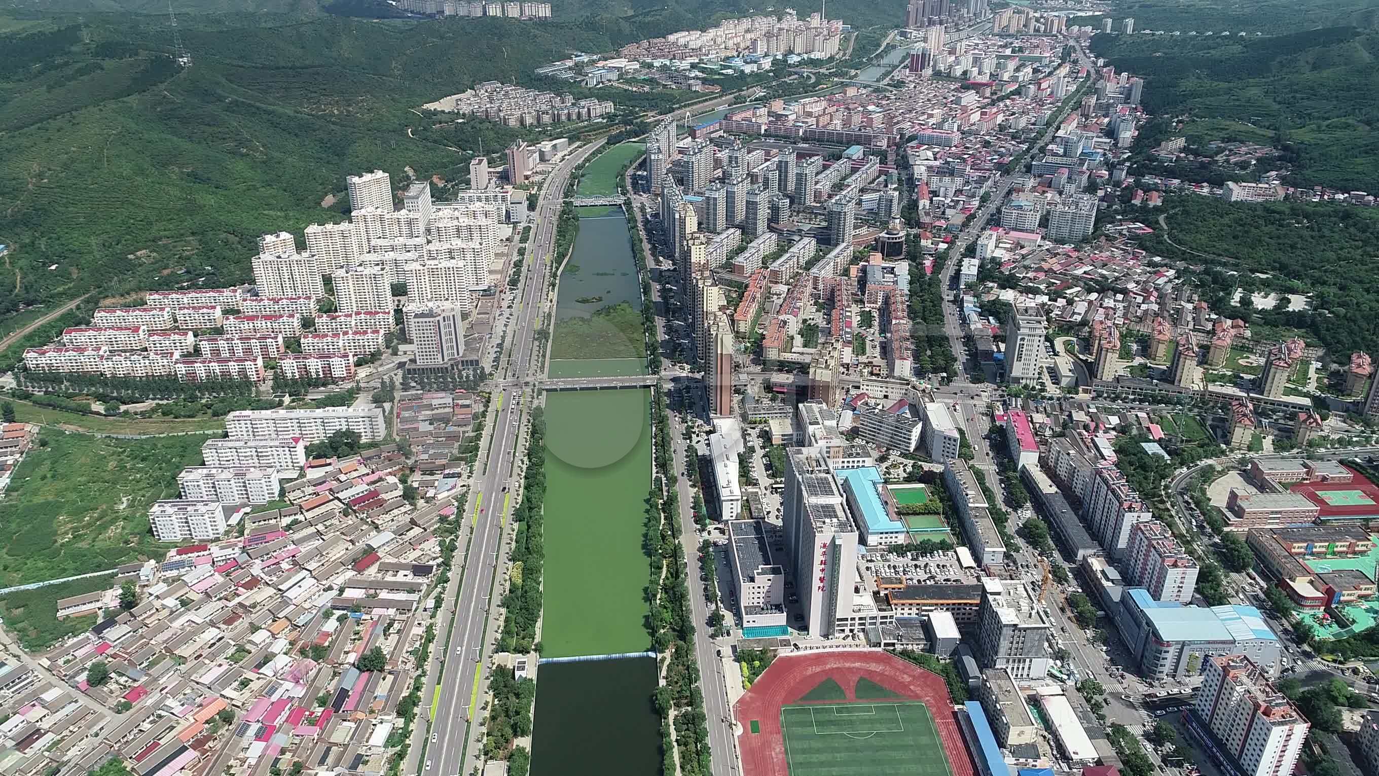 航拍滦平县城航拍城市带河流_2720x1530_高清视频素材