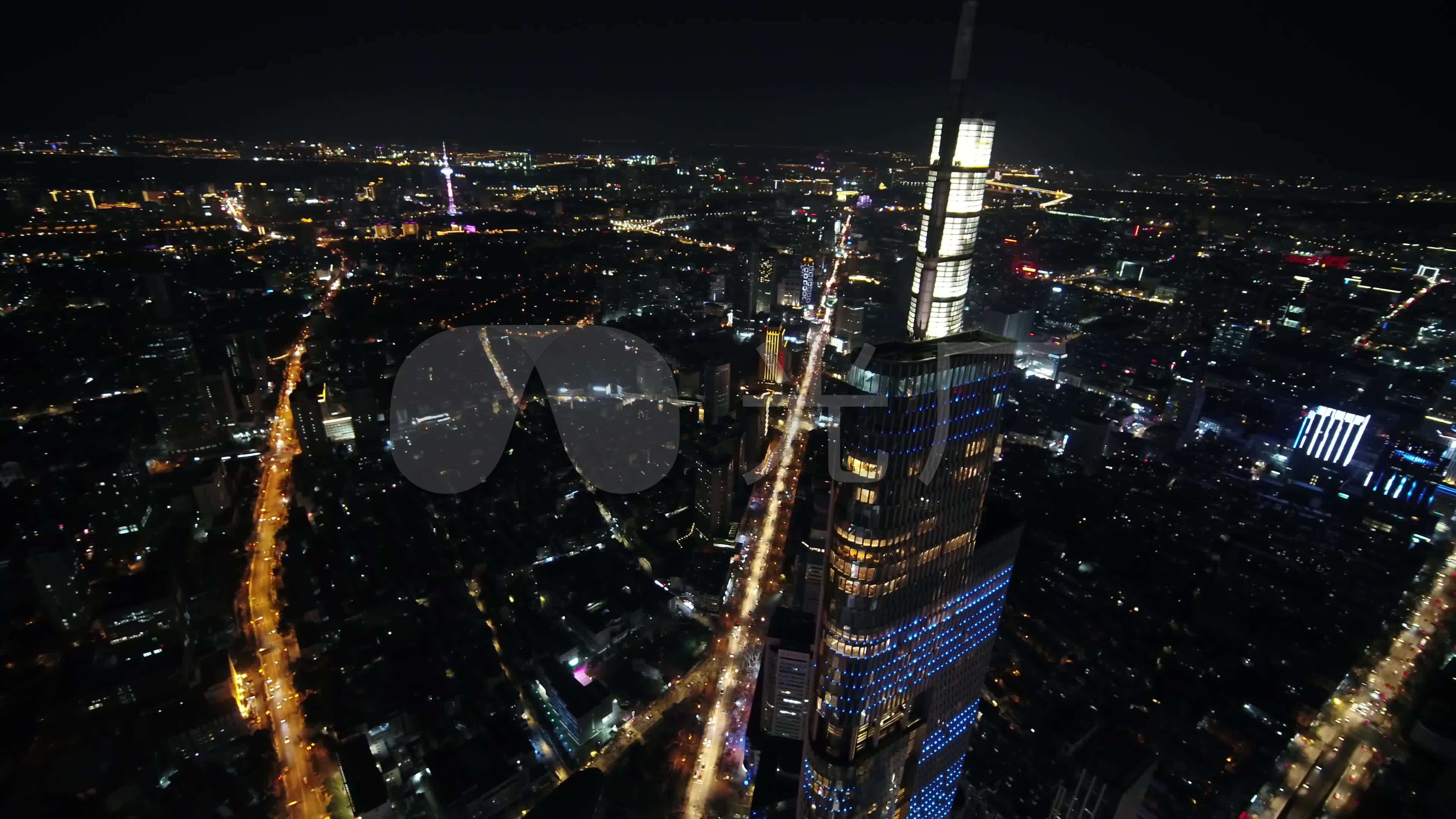 南京新街口紫峰大厦夜景航拍_3840x2160_高清视频素材