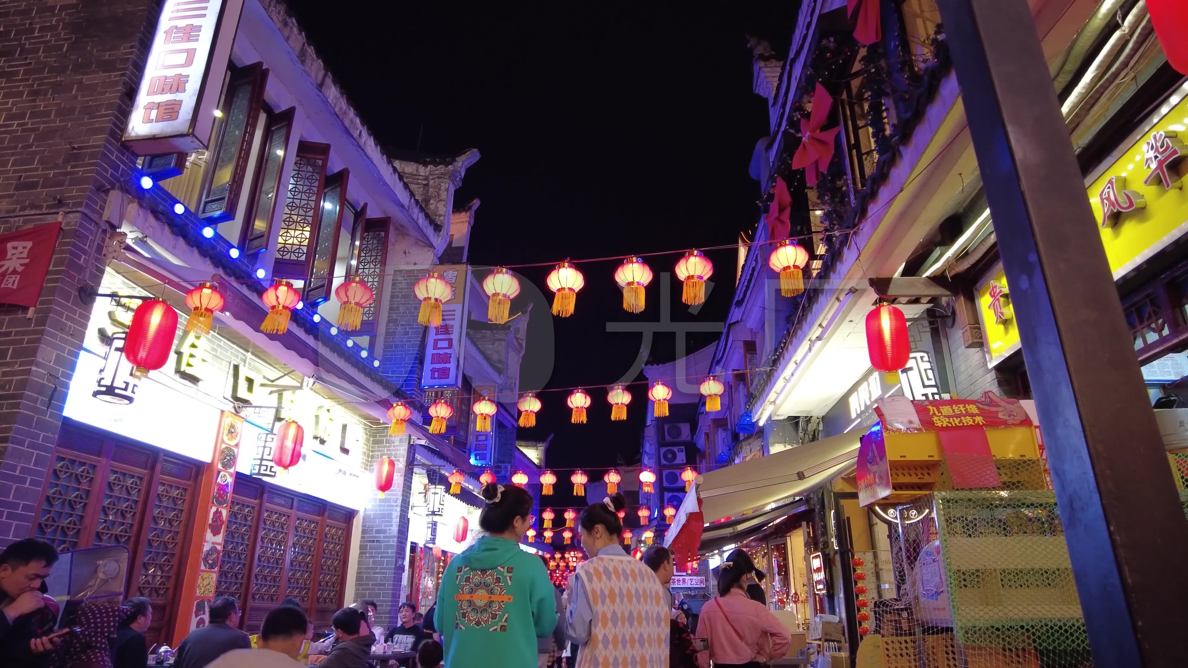 郴州裕后街春节夜晚红灯笼实拍视频_3840x2160_高清视频素材下载(编号