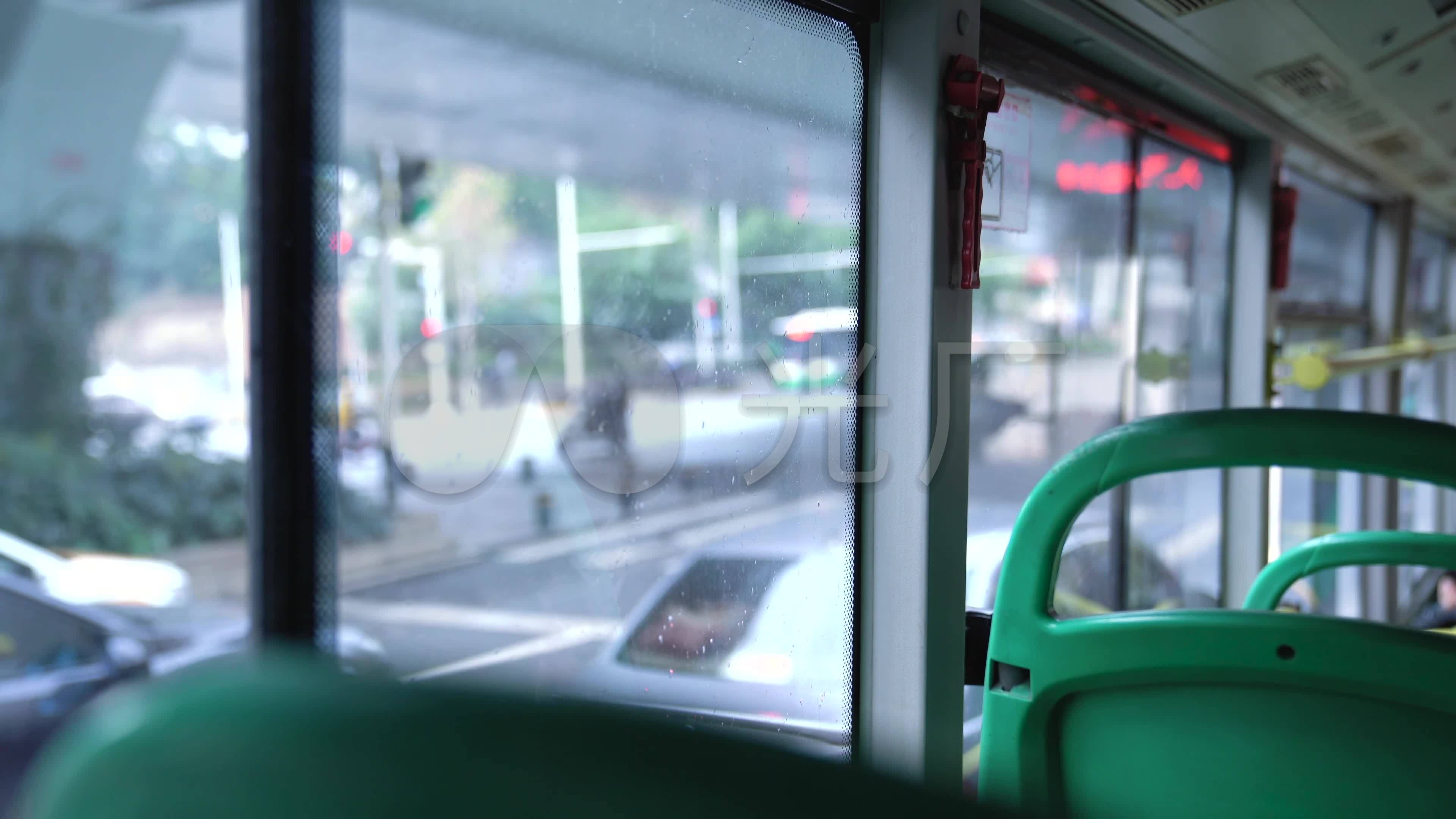【4k】上下班下雨天公交车窗外忧伤伤感_3840x2160