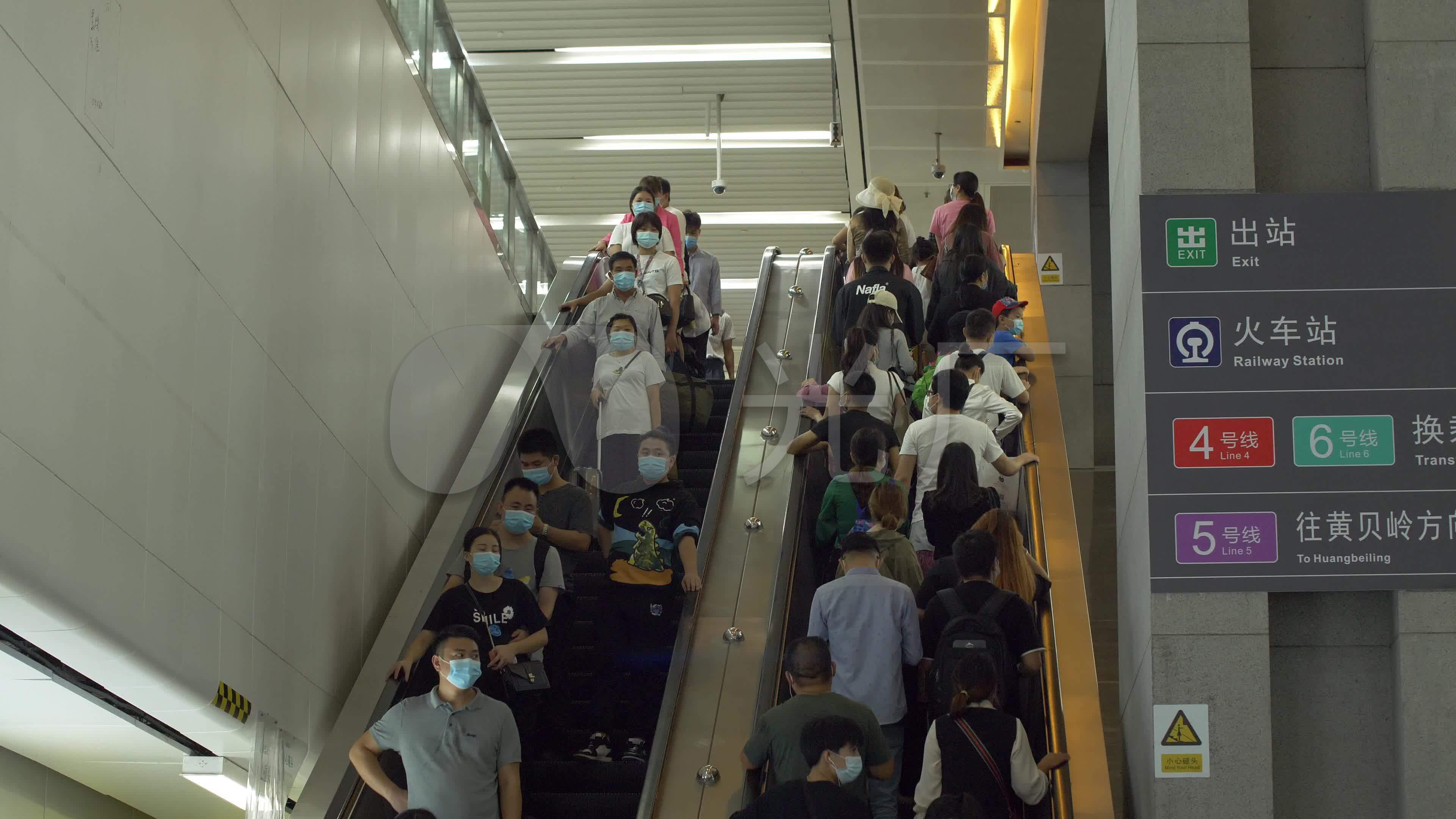 深圳北站-坐地铁-人流旅客-戴口罩