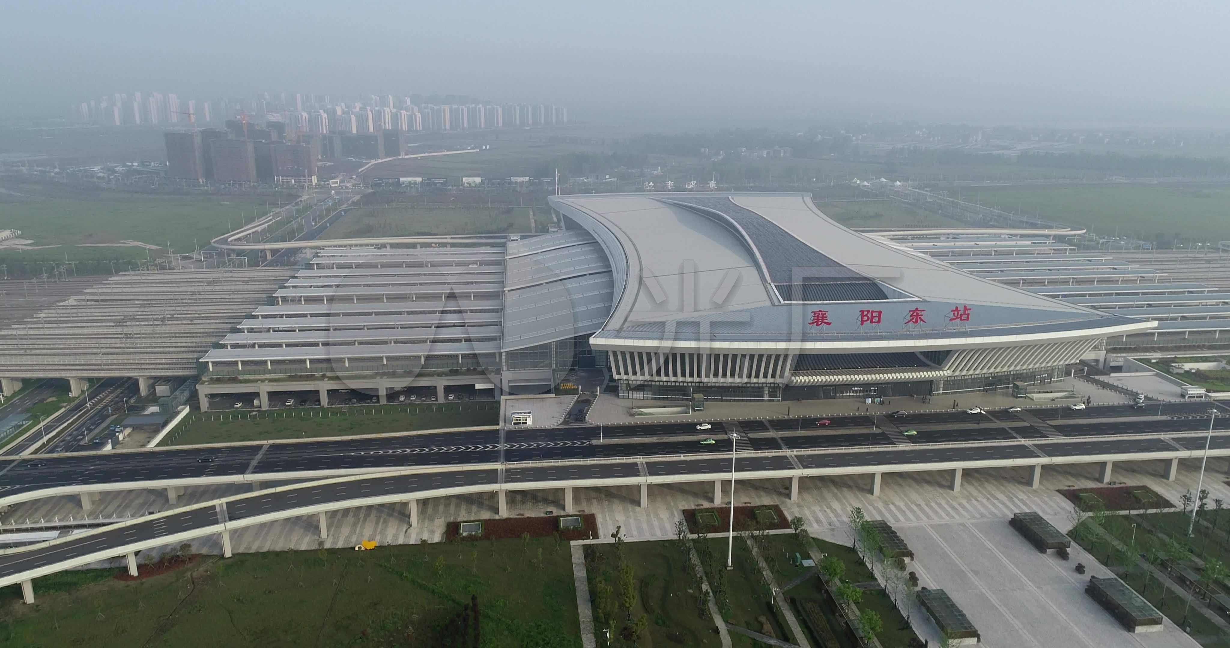 航拍襄阳东站东津新区高铁站火车站城市风光