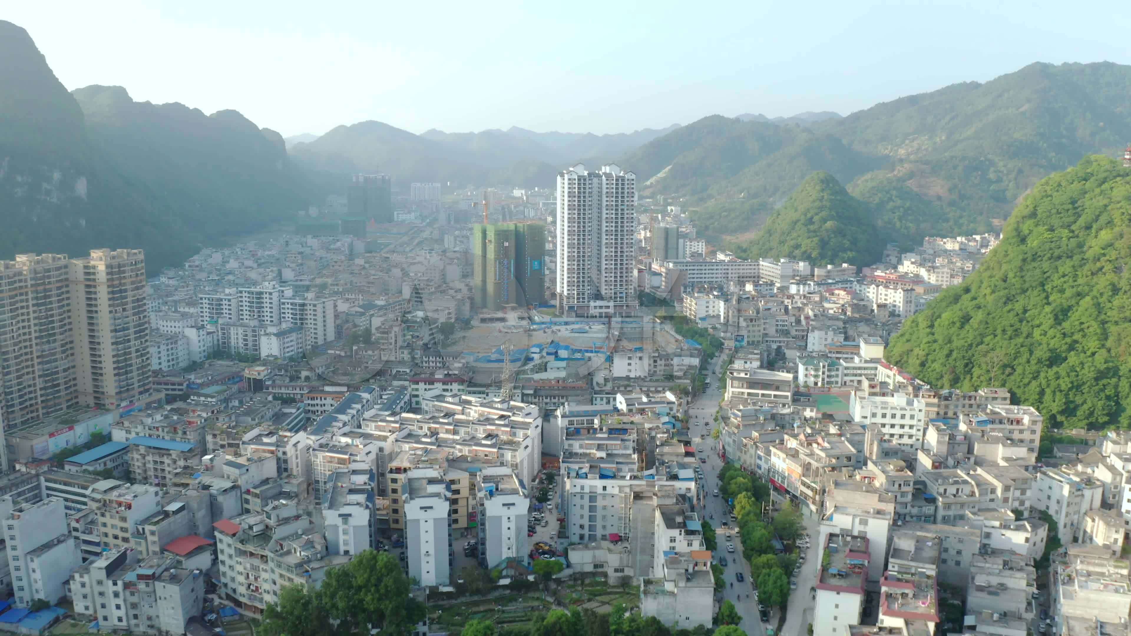 4k·广西百色乐业县城全景航拍素材_3840x2160_高清