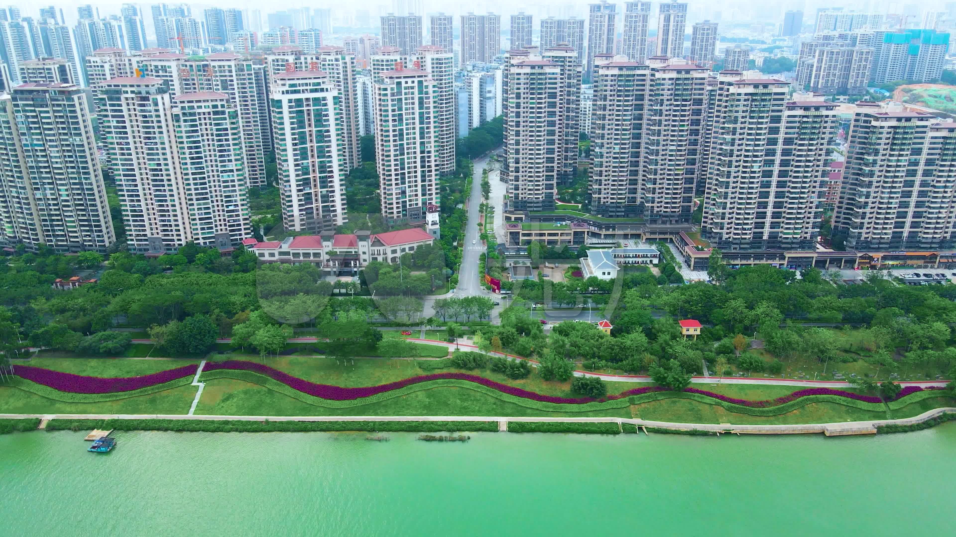 航拍南宁邕江滨江公园_3840x2160_高清视频素材下载(编号:5715789)