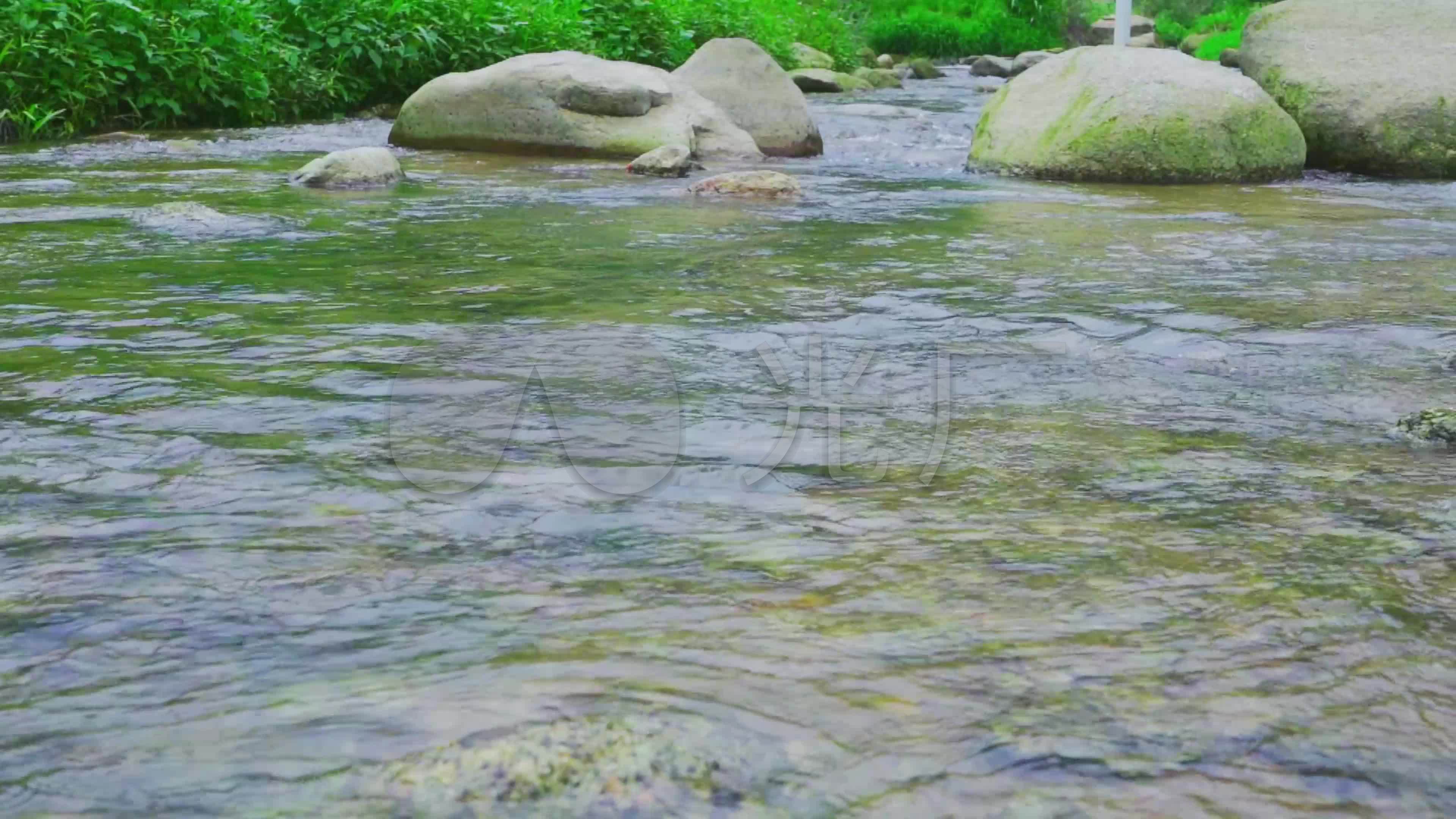 唯美水流泉水溪水_3840x2160_高清视频素材下载(编号