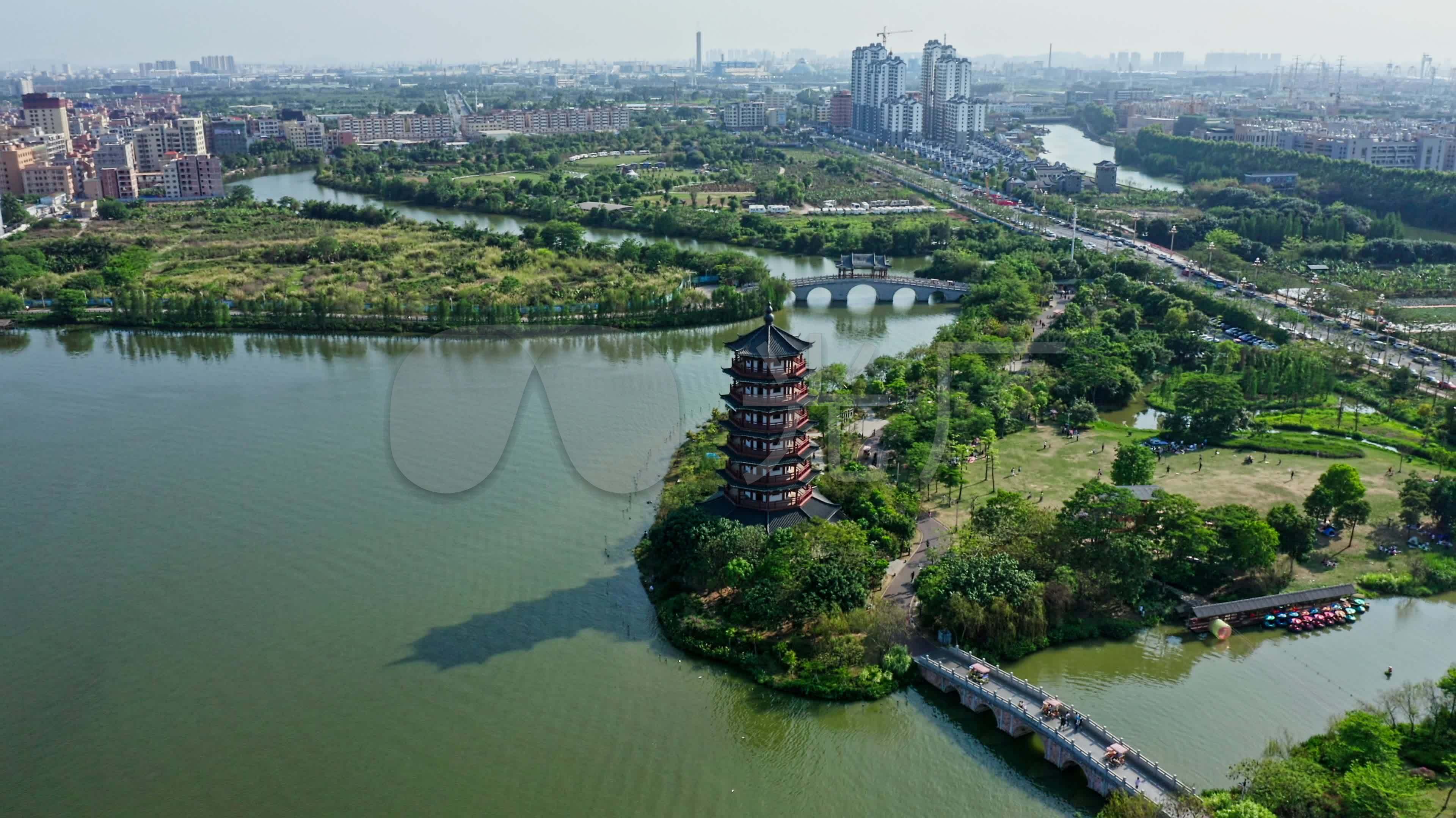 东莞航拍华阳湖湿地公园华阳塔前进上升环绕