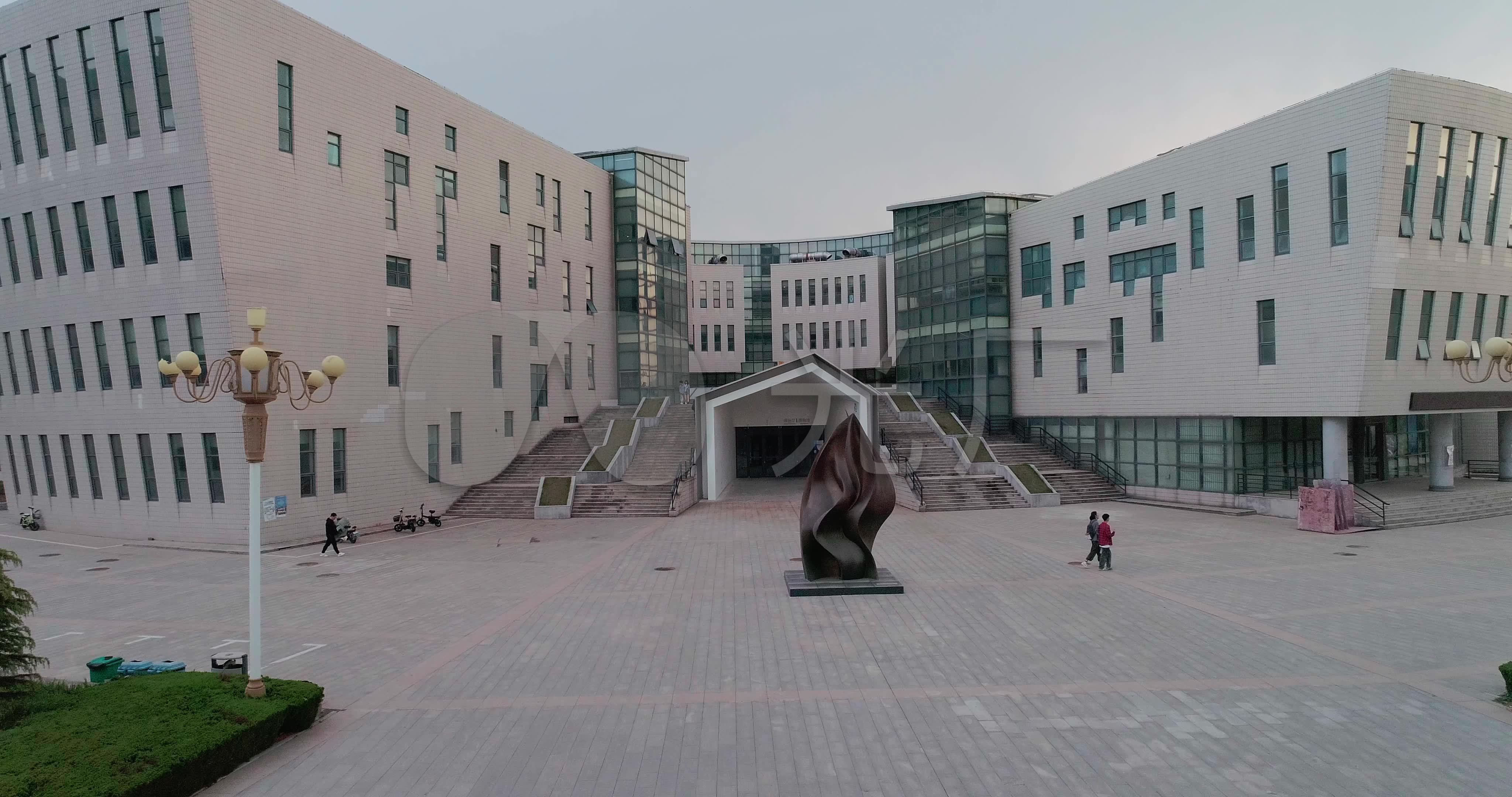 山东艺术学院校园航拍_4096x2160_高清视频素材下载