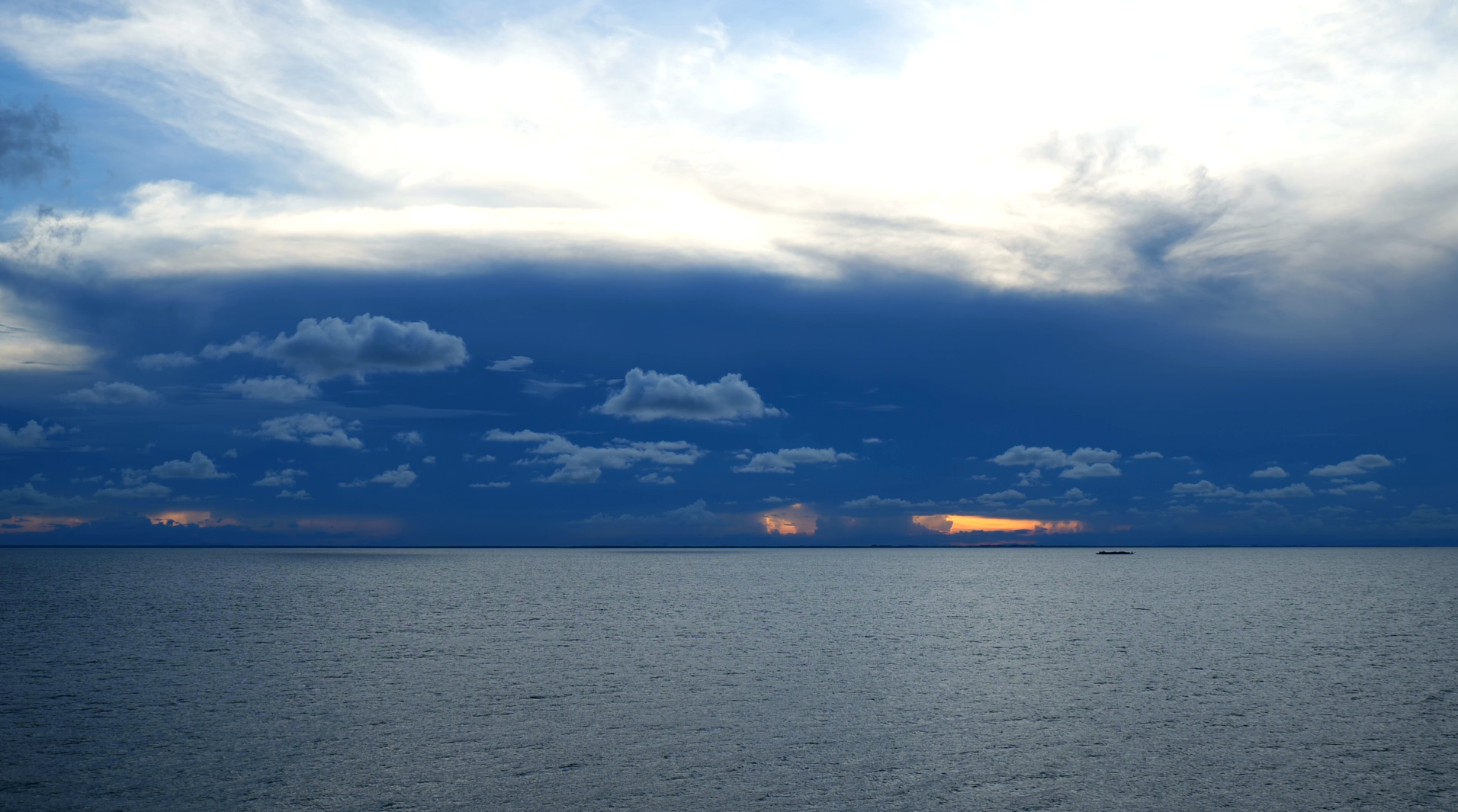 视频素材 实拍视频 自然风景【4k】大海夕阳黄昏声明水印不代表署名