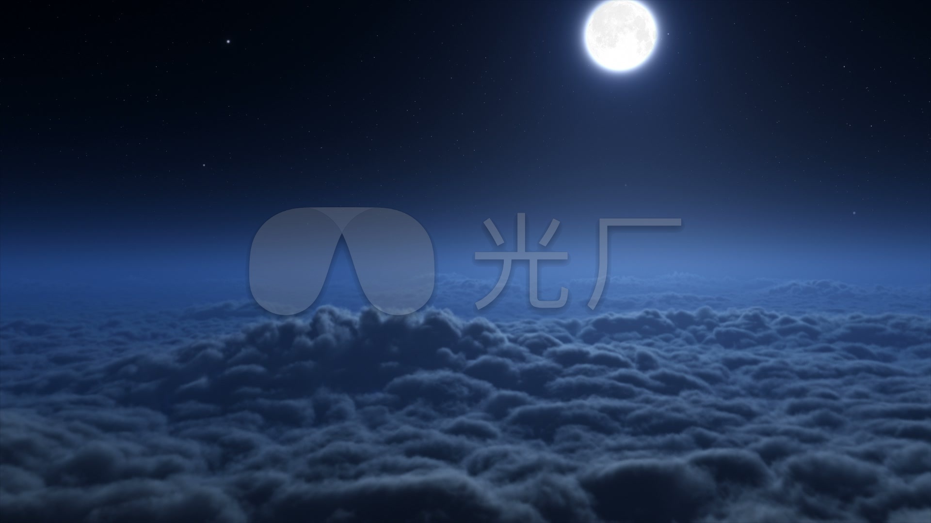 夜晚飞过云层