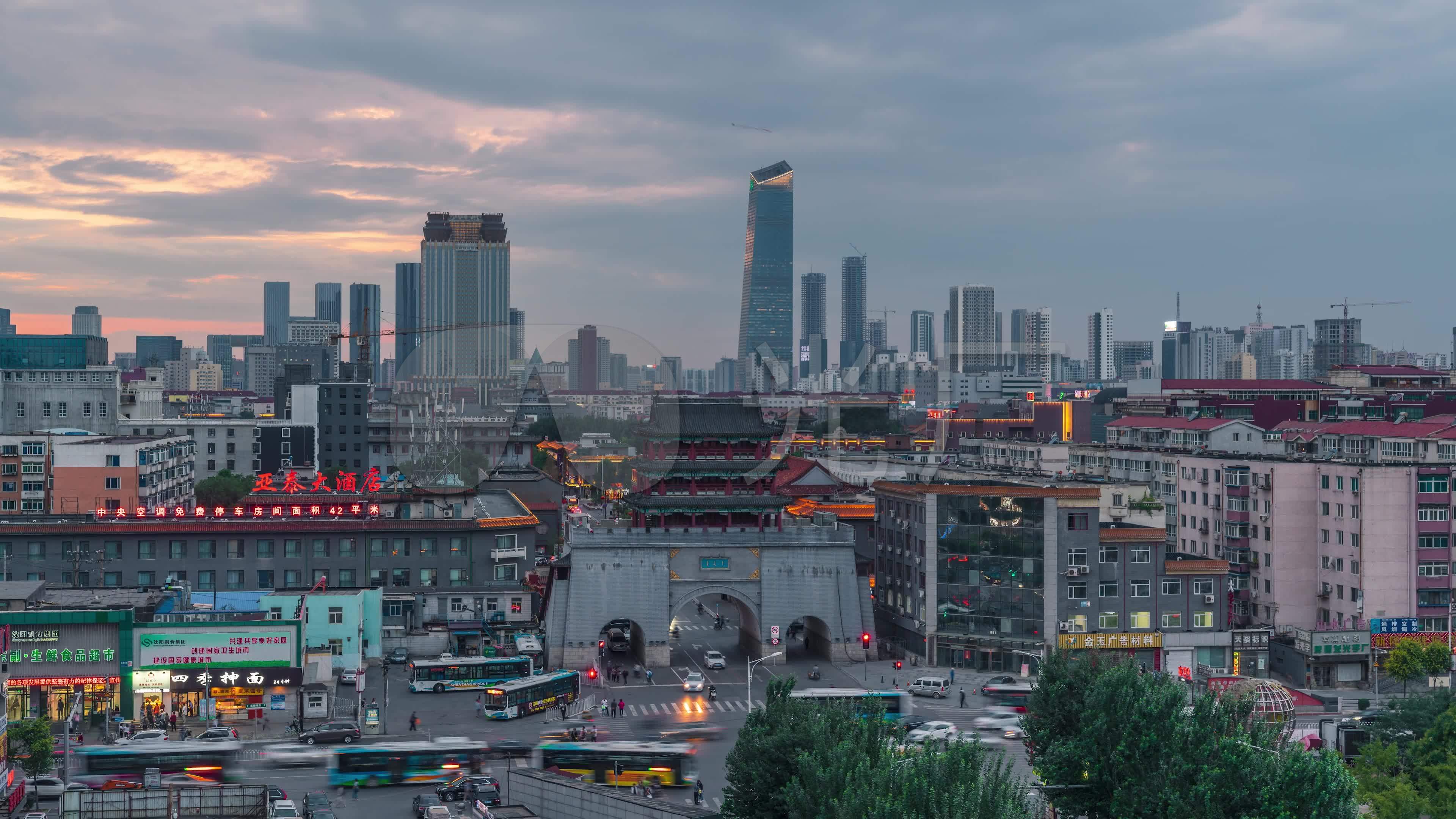 辽宁沈阳中街抚近门城市黄昏夜景延时摄影