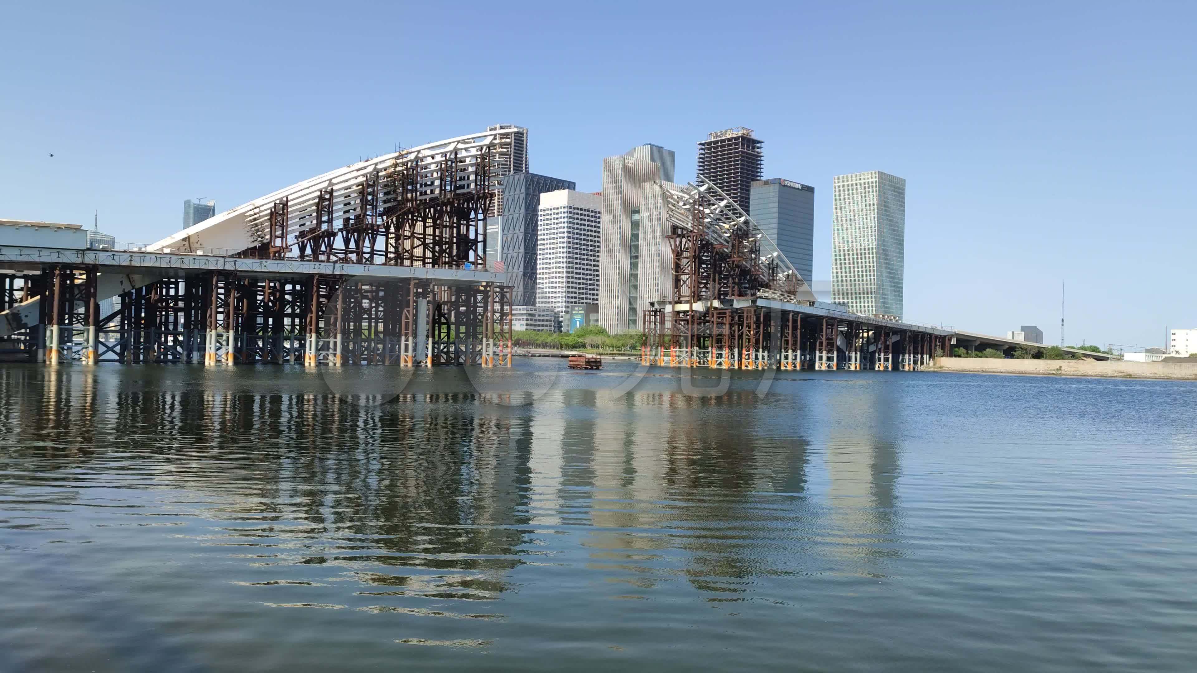 天津滨海新区海河上安阳桥景色_3840x2160_高清视频