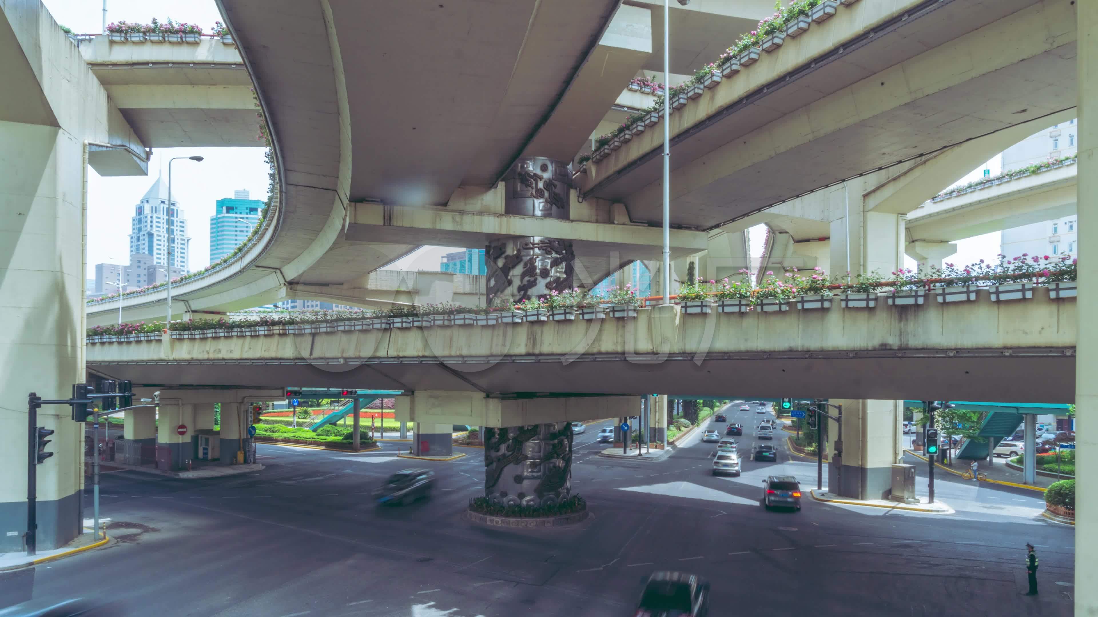 上海延安路南北高架车流交通延时龙柱_3840x2160_高清