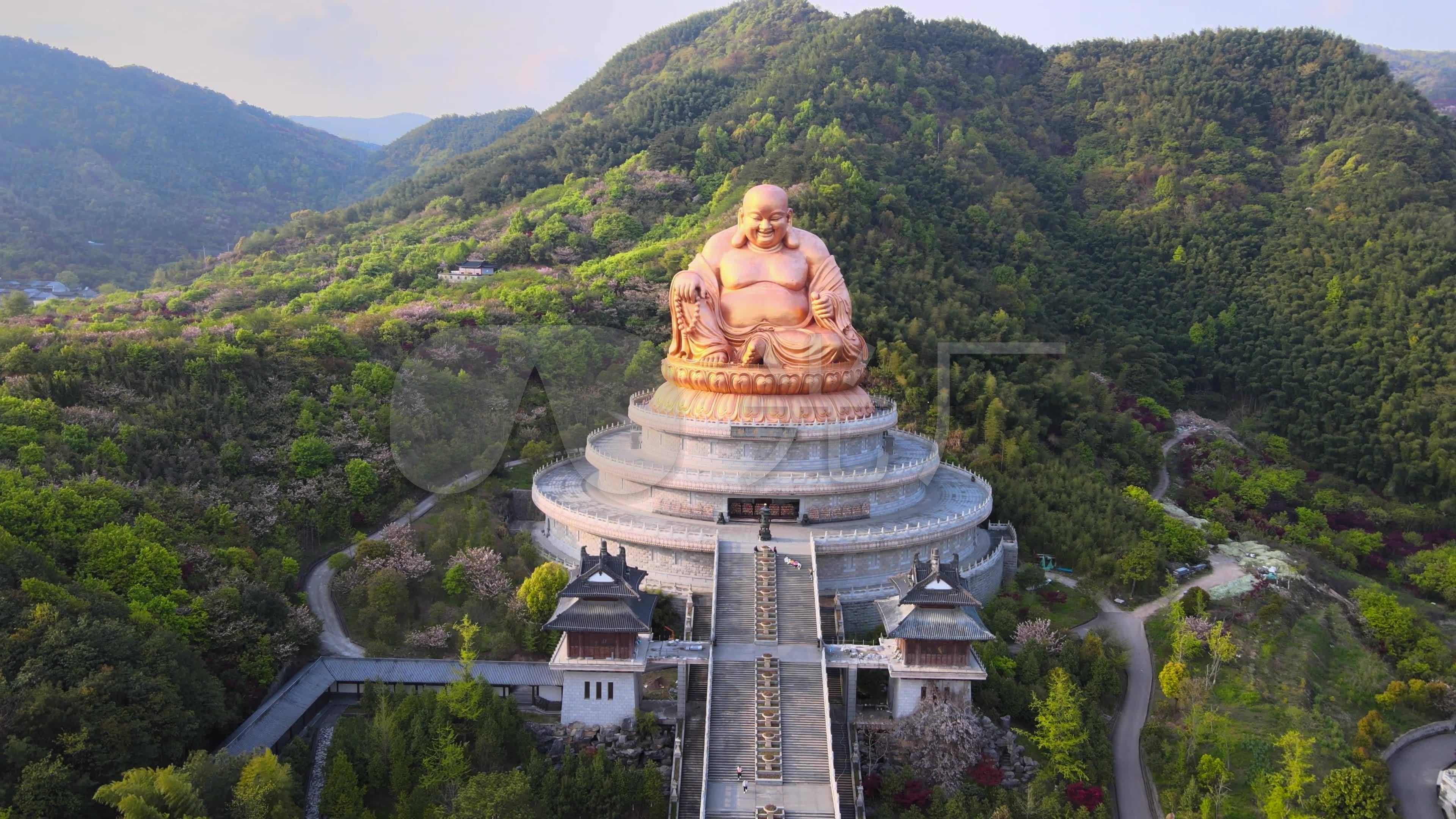 奉化溪口雪窦寺弥勒佛航拍环绕