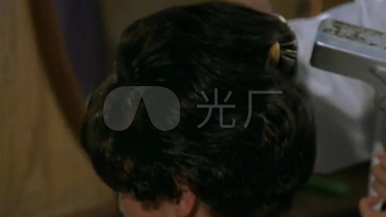 八十年代70年代女性妇女烫头_1280x720_高清视频素材