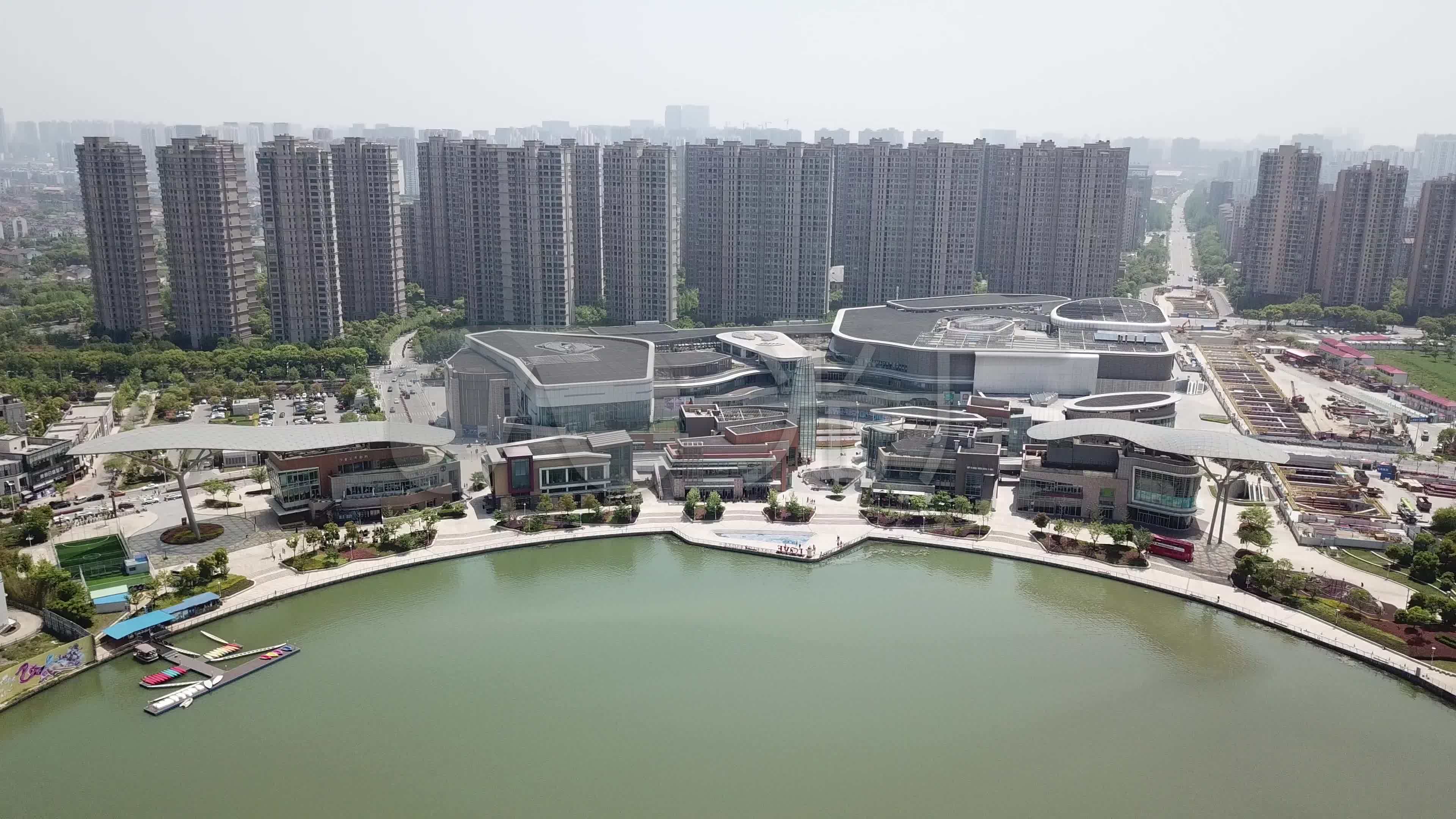 无锡经开区万象城航拍全景_3840x2160_高清视频素材下载(编号:5823833