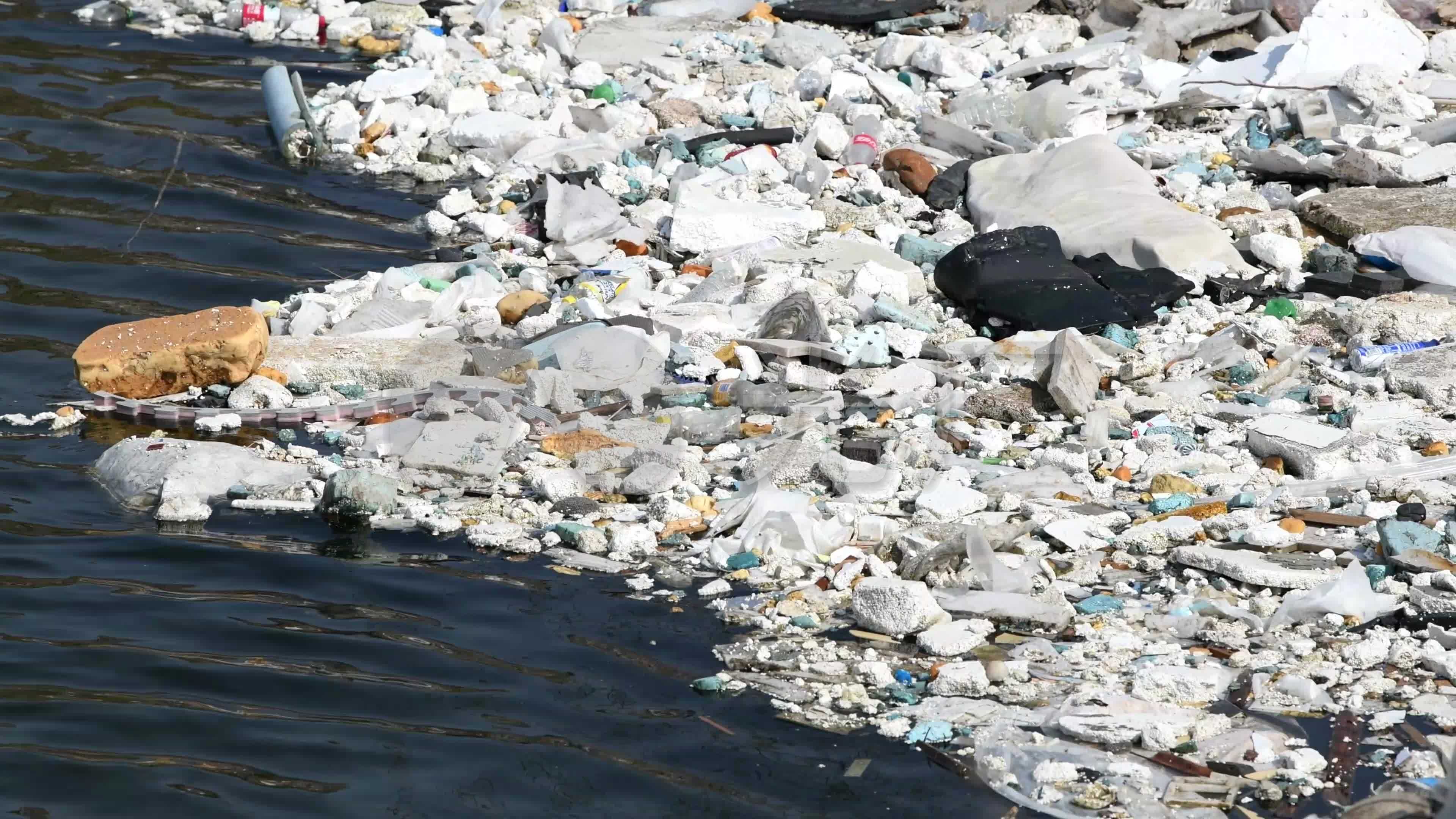 河岸垃圾,水污染,河水污染,塑料垃圾