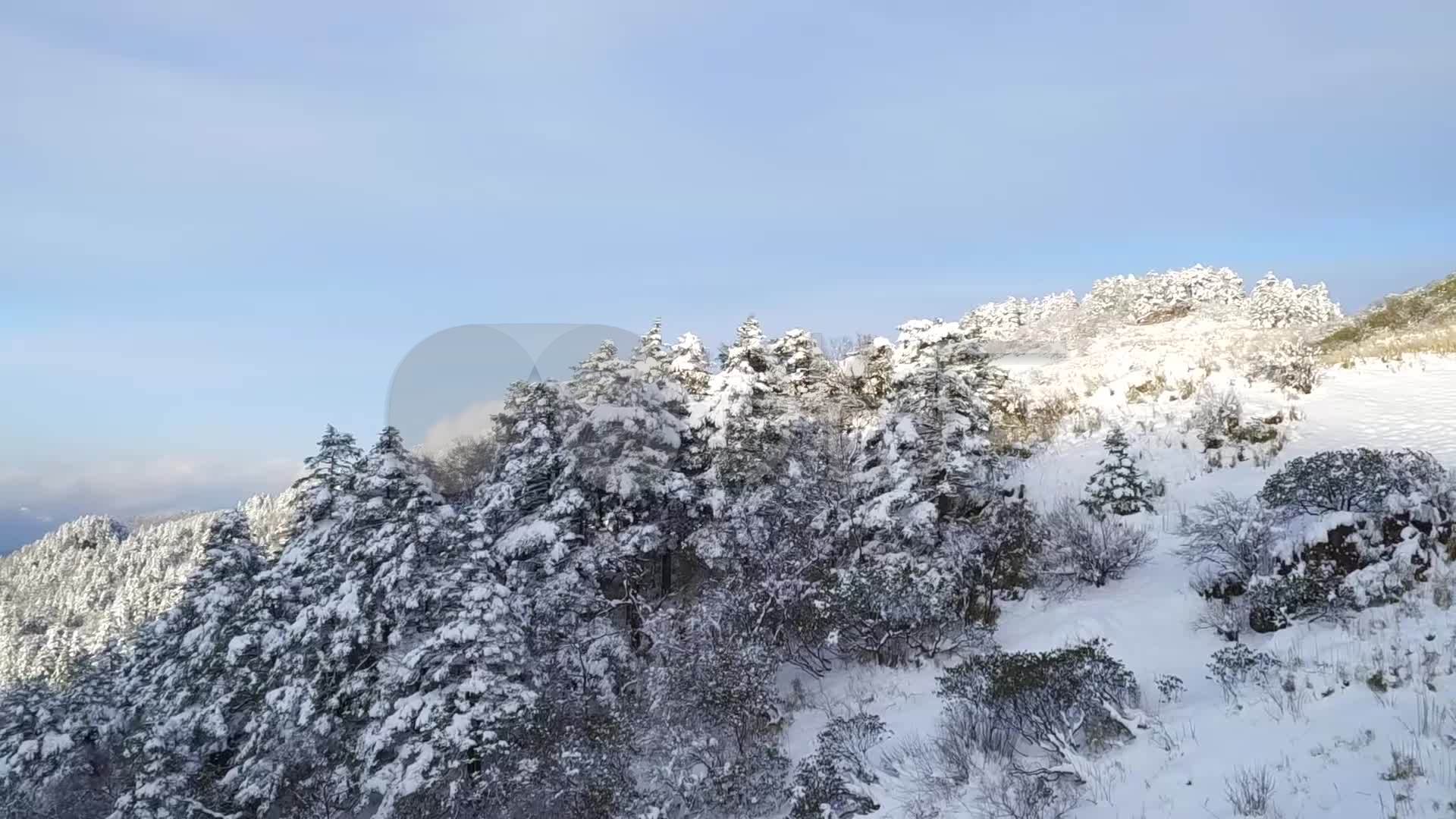 高山雪景