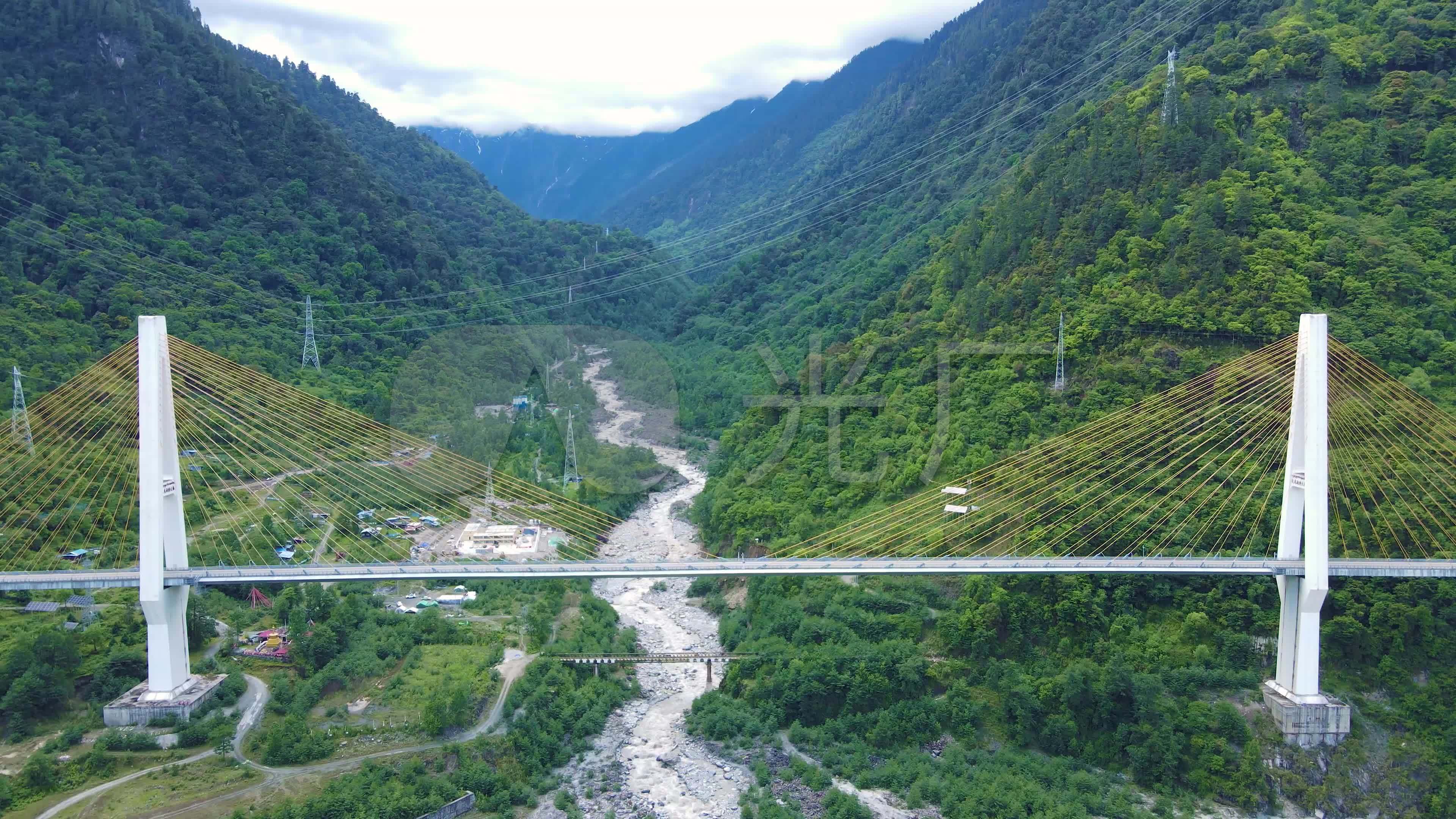 4k航拍中国基建迫龙沟特大桥_3840x2160_高清视频素材