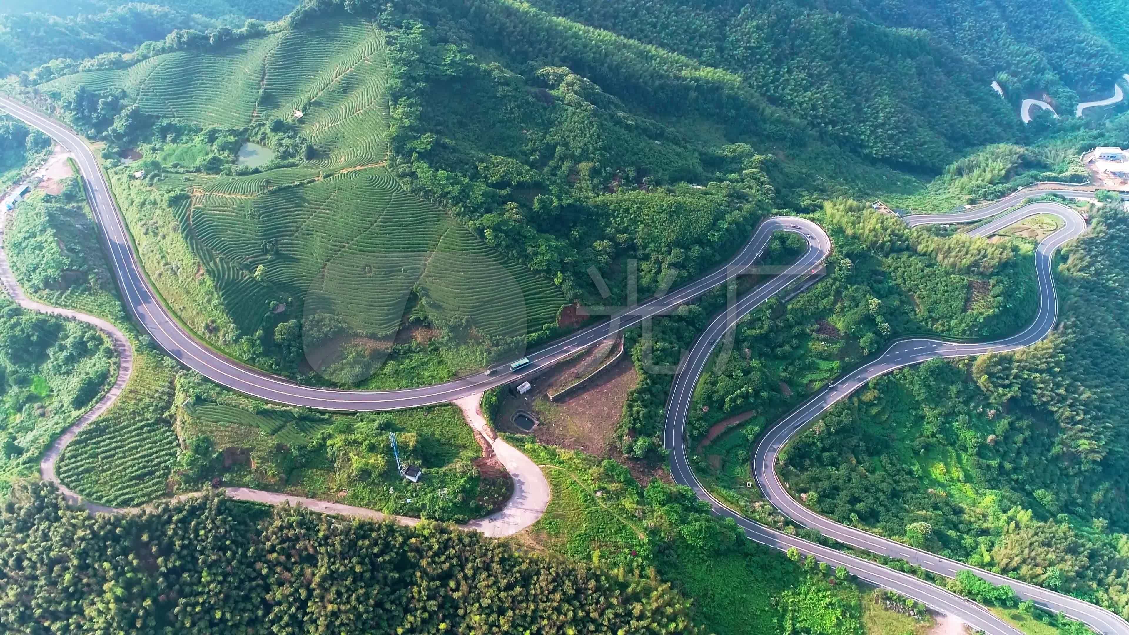 航拍浙江余姚四明山盘山公路_3840x2160_高清视频素材下载(编号