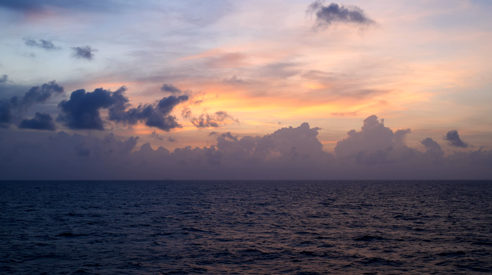 【4k】唯美的大海夕阳晚霞